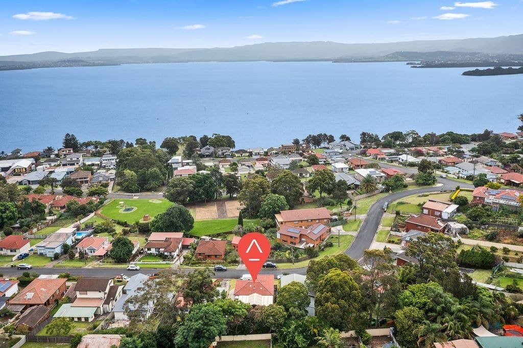 22 Gloria Crescent, Lake Heights - Thumbnail 8