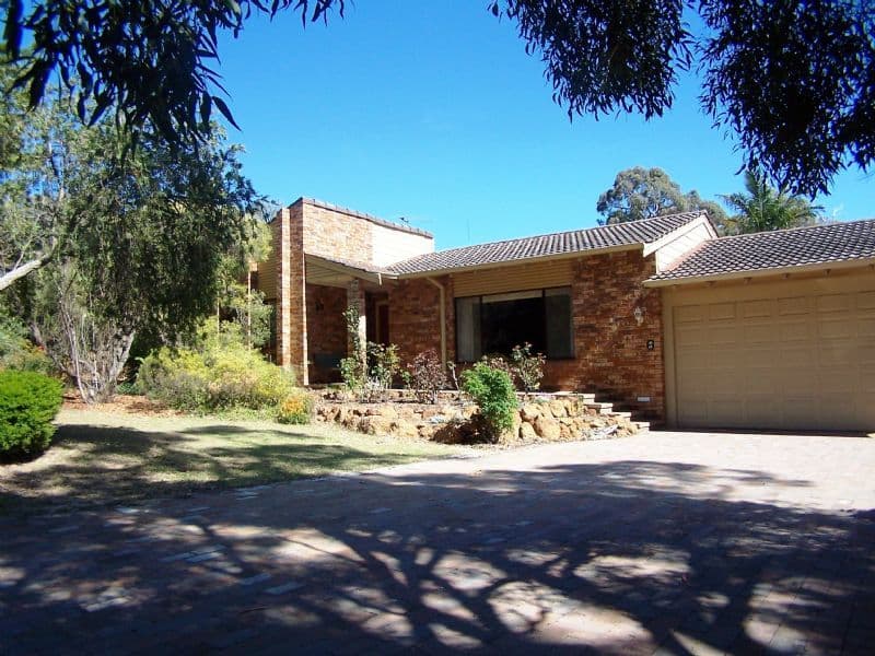 65 Chislehurst Road, LESMURDIE WA 6076, Lesmurdie - Image 1