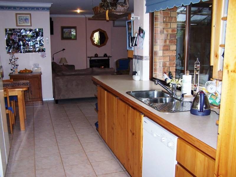 65 Chislehurst Road, LESMURDIE WA 6076, Lesmurdie - Thumbnail 4
