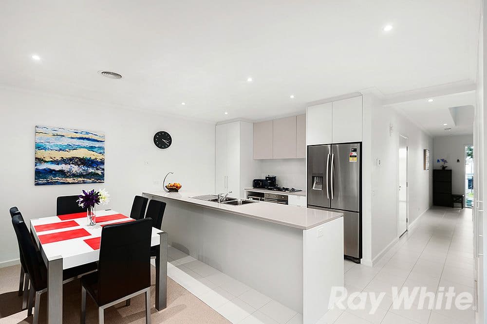 5 Newcastle Drive, Mulgrave VIC 3170, Mulgrave - Thumbnail 3