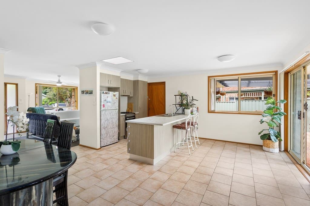 1/6 Bean Street, Thirroul - Thumbnail 2