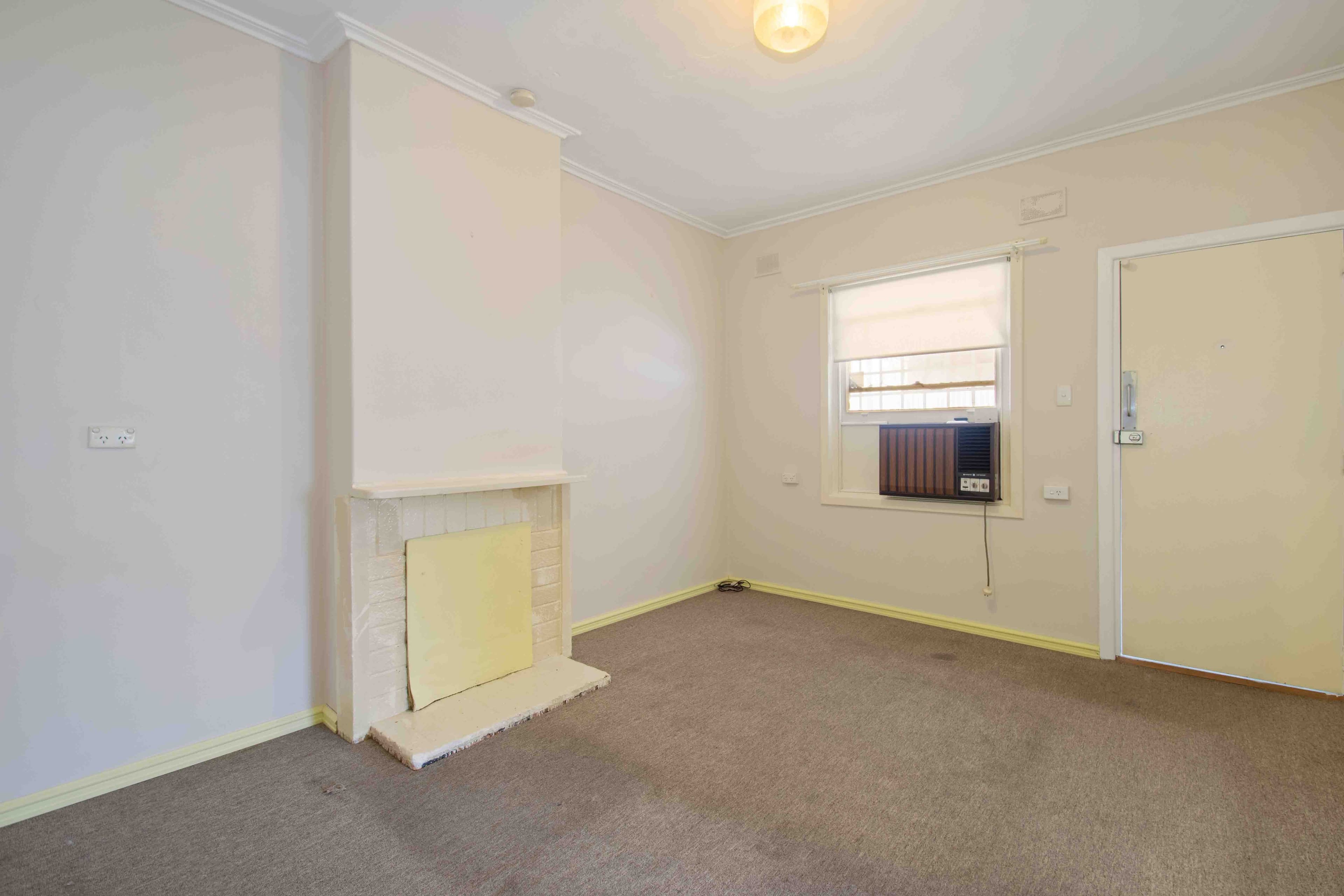 115 Hogarth Road, Elizabeth South SA 5112, Elizabeth South - Thumbnail 2