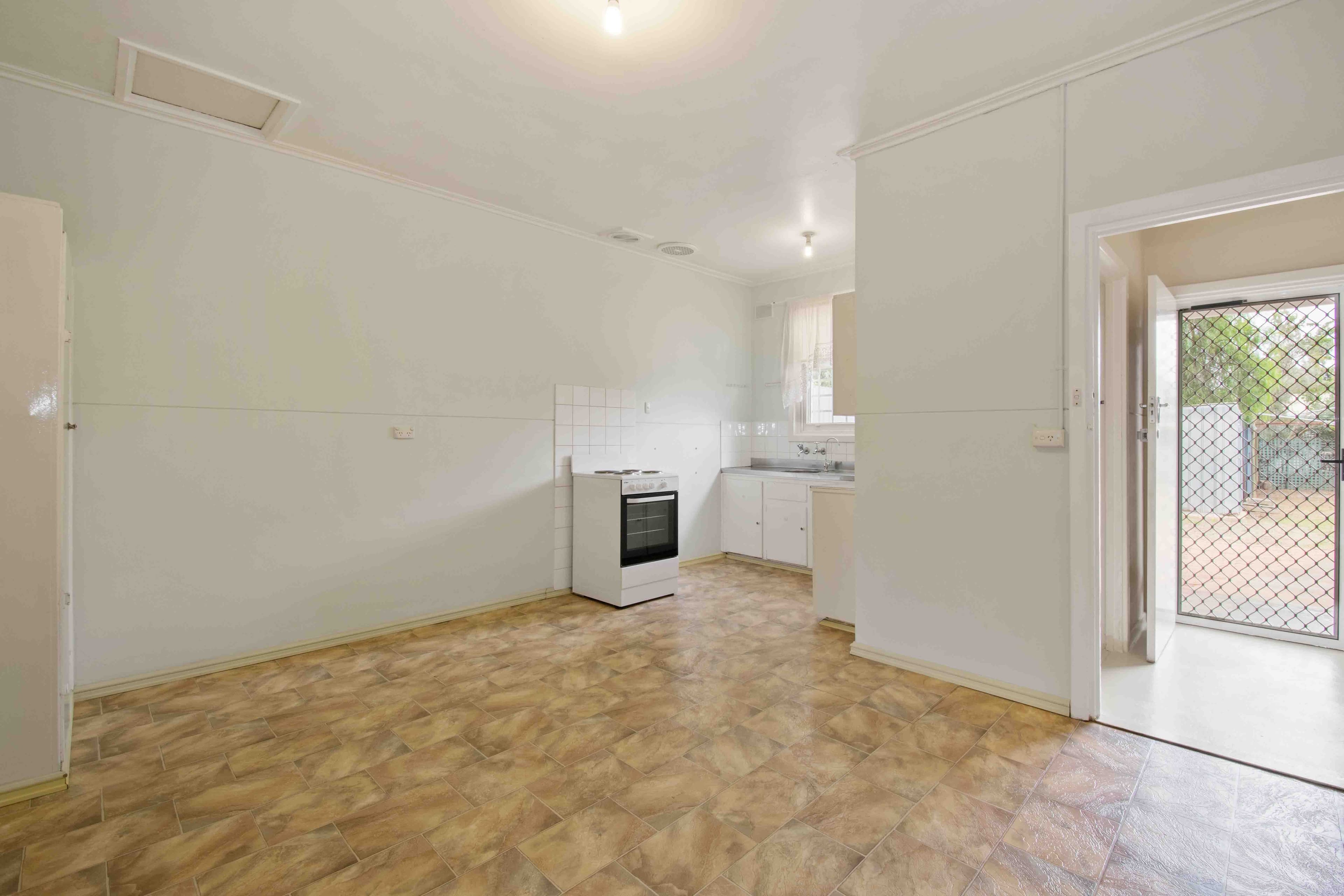 115 Hogarth Road, Elizabeth South SA 5112, Elizabeth South - Thumbnail 4