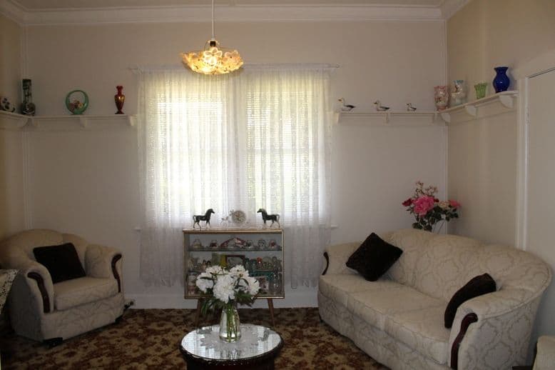 8054 Hamilton Highway, HAMILTON VIC 3300, Hamilton - Thumbnail 2