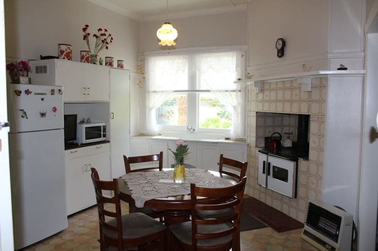 8054 Hamilton Highway, HAMILTON VIC 3300, Hamilton - Thumbnail 4
