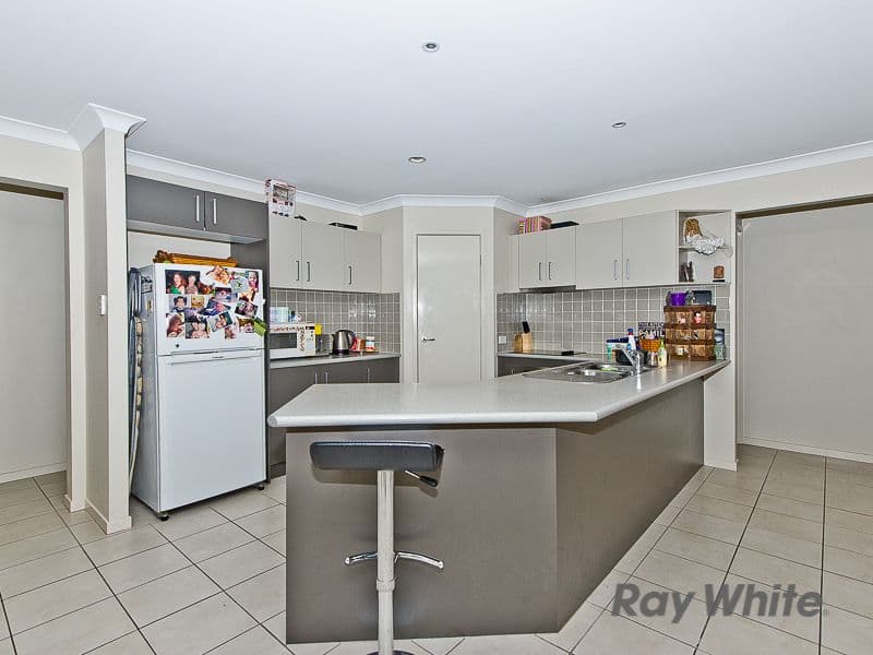 38 Strowe Place, BRACKEN RIDGE QLD 4017, Bracken Ridge - Thumbnail 2