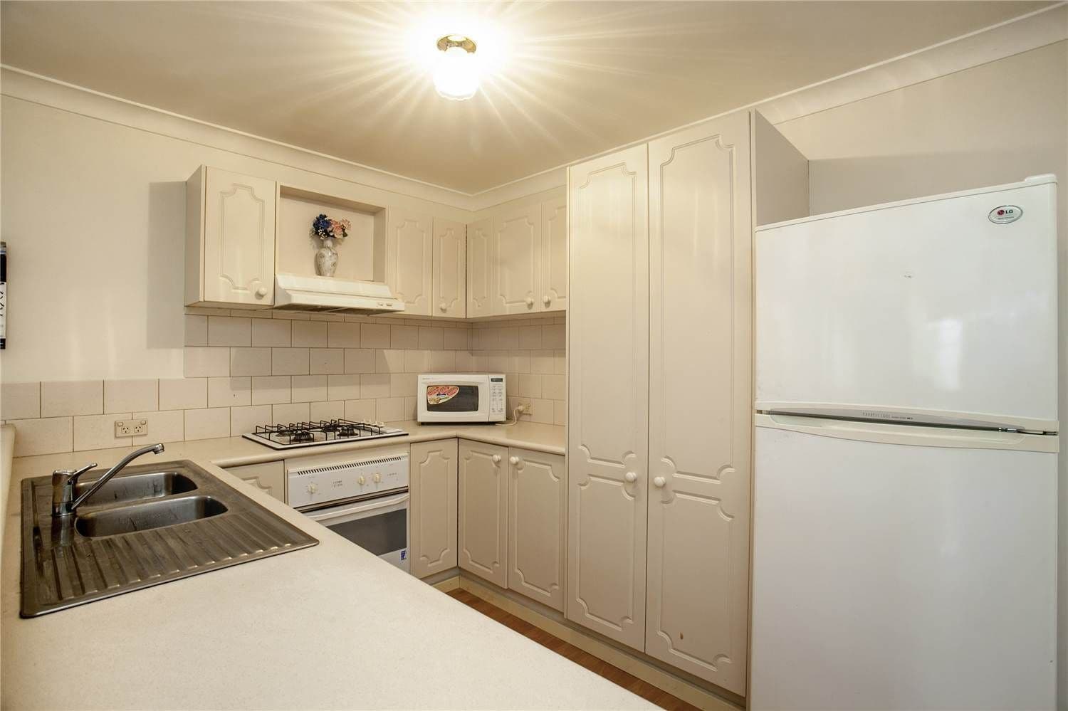 2 Enfield Close, CORIO VIC 3214, Corio - Thumbnail 2