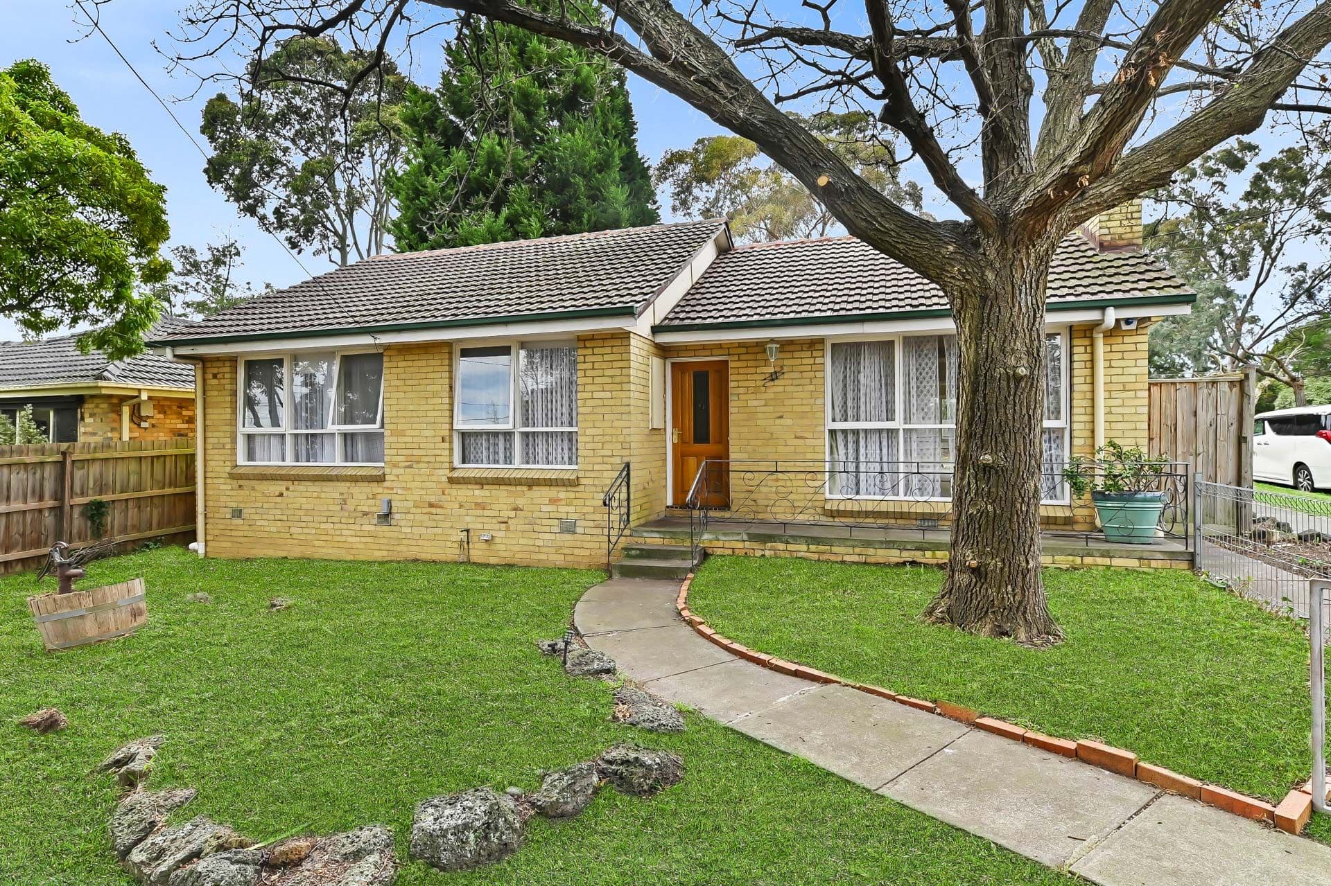 11 Henwood Street, Blackburn South VIC 3130, Blackburn South - Thumbnail 2