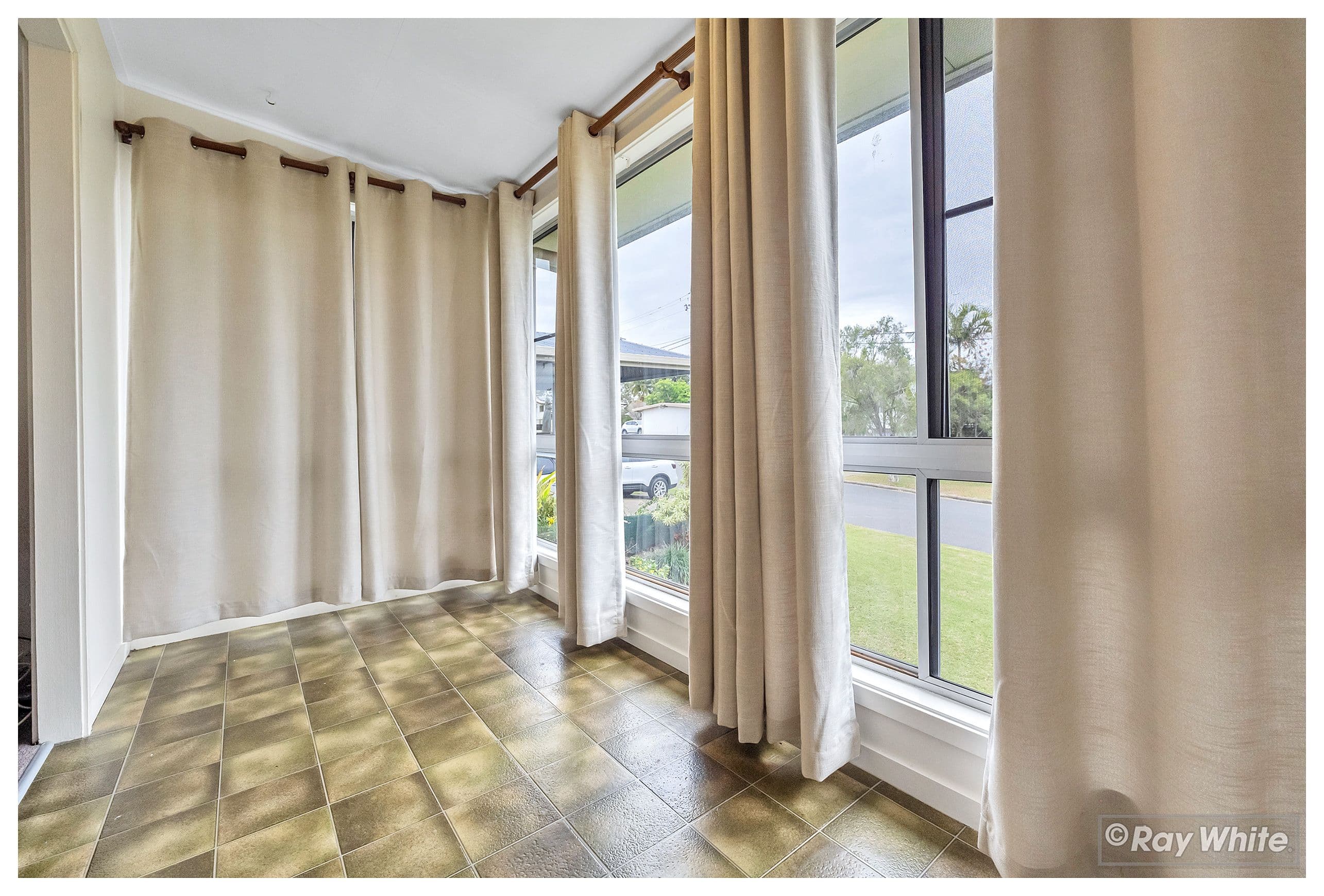 327 Blanchfield Street, Koongal QLD 4701, Koongal - Thumbnail 2