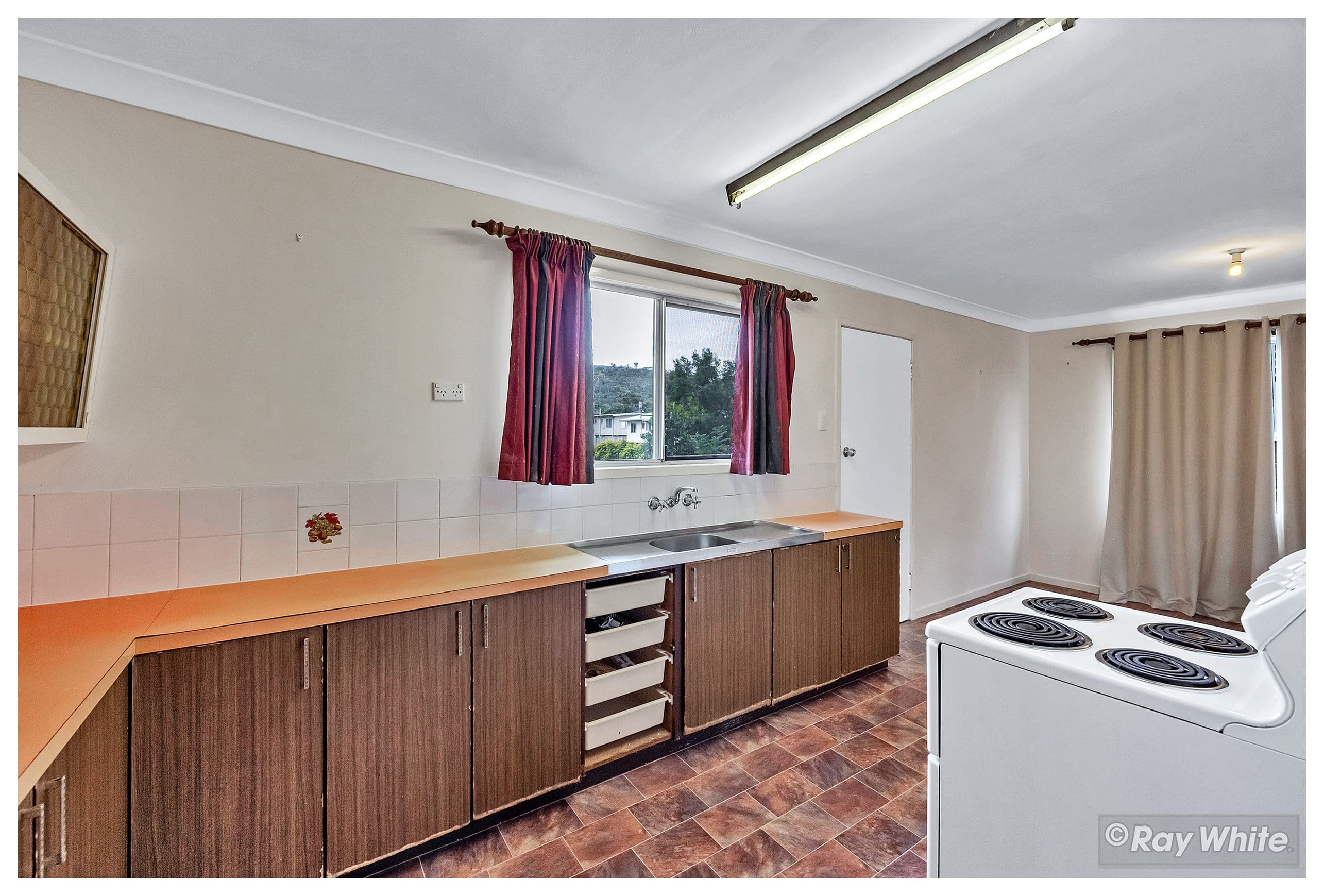 327 Blanchfield Street, Koongal QLD 4701, Koongal - Thumbnail 8