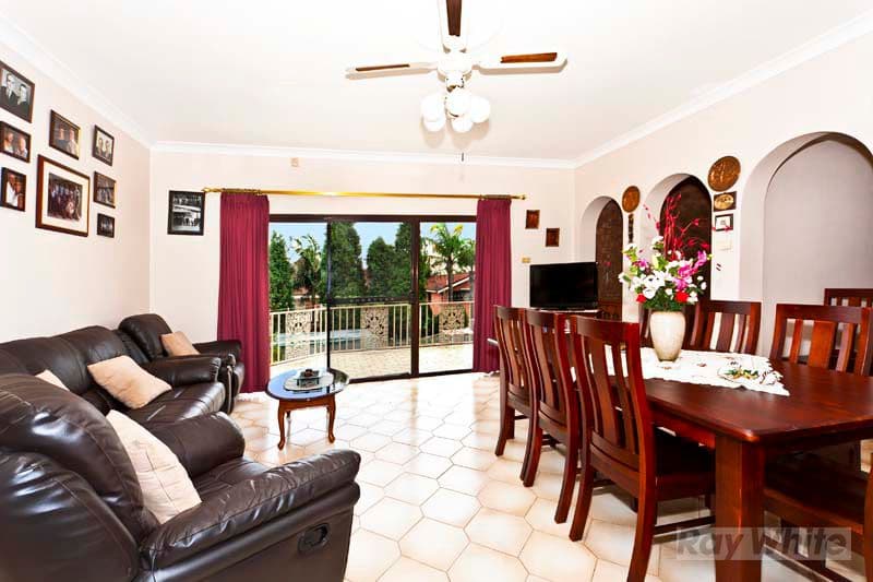 8  Cootha Close, BOSSLEY PARK NSW 2176, Bossley Park - Thumbnail 6