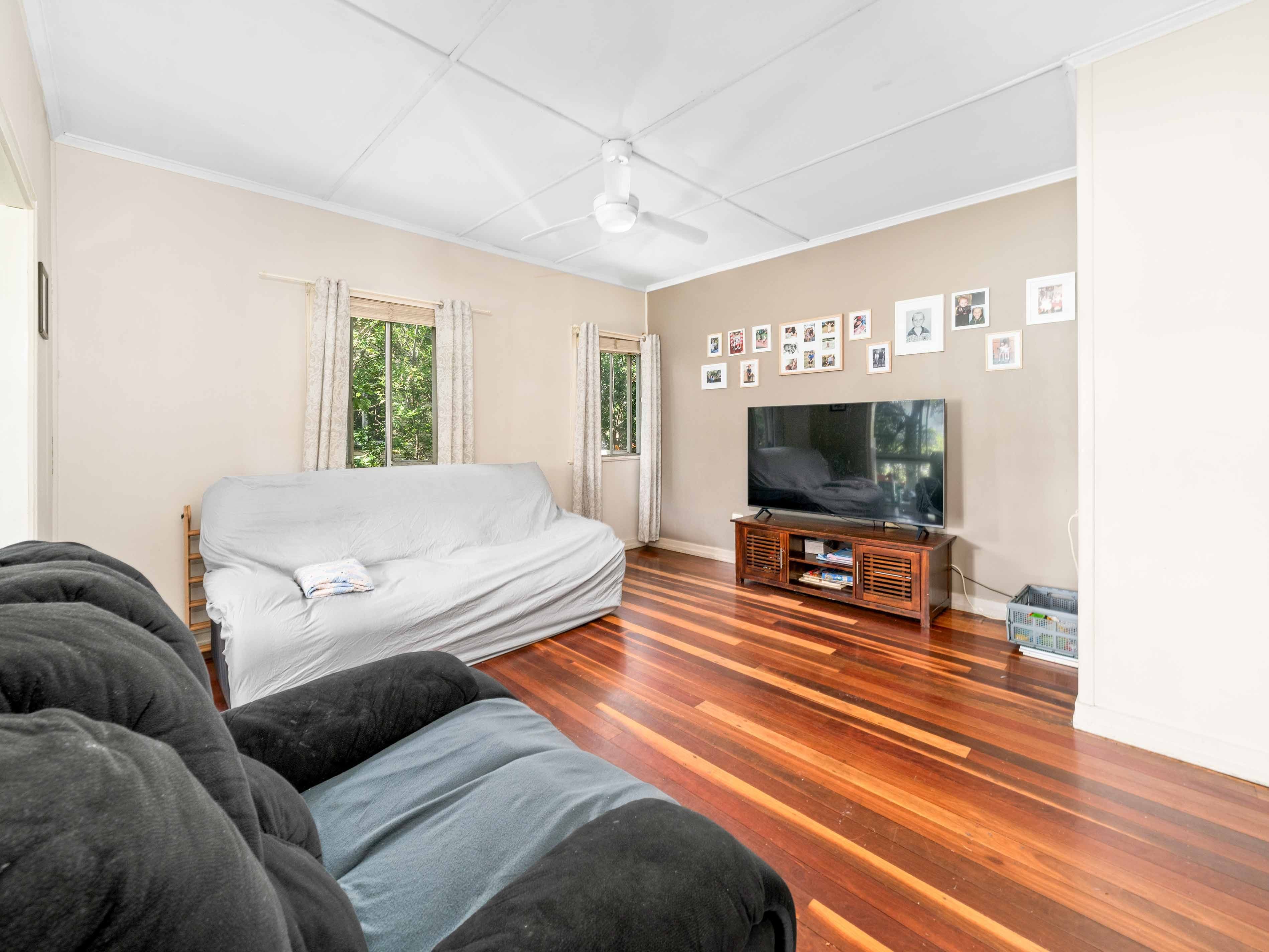 7 Trumpy Street, Silkstone QLD 4304, Silkstone - Thumbnail 4