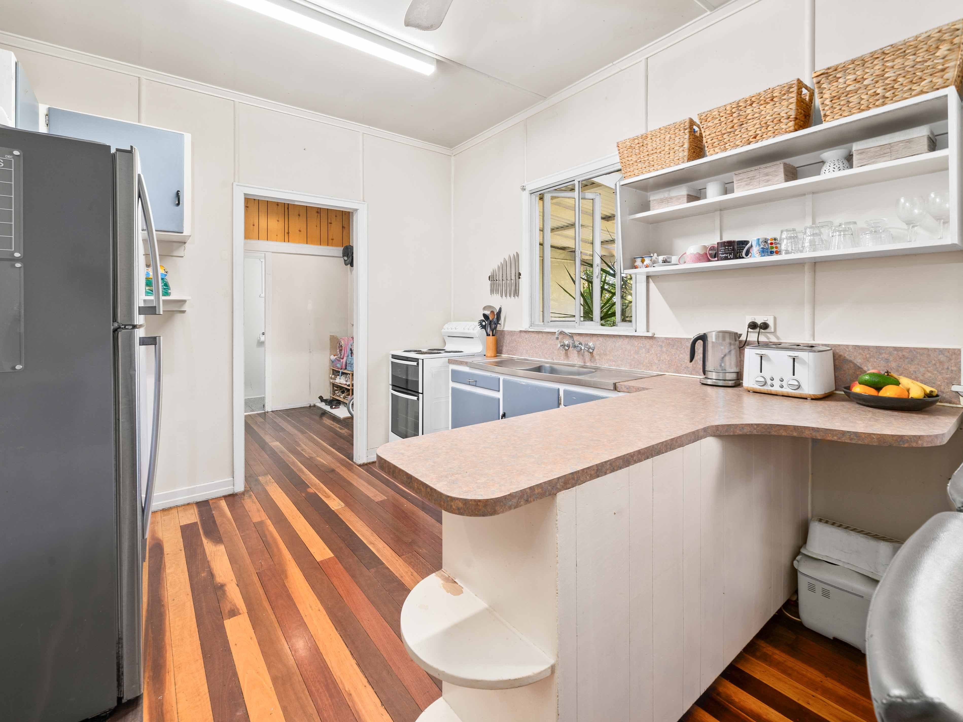 7 Trumpy Street, Silkstone QLD 4304, Silkstone - Thumbnail 7