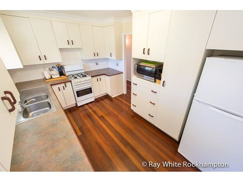 18 Booker Street, PARK AVENUE QLD 4701, Park Avenue - Thumbnail 2