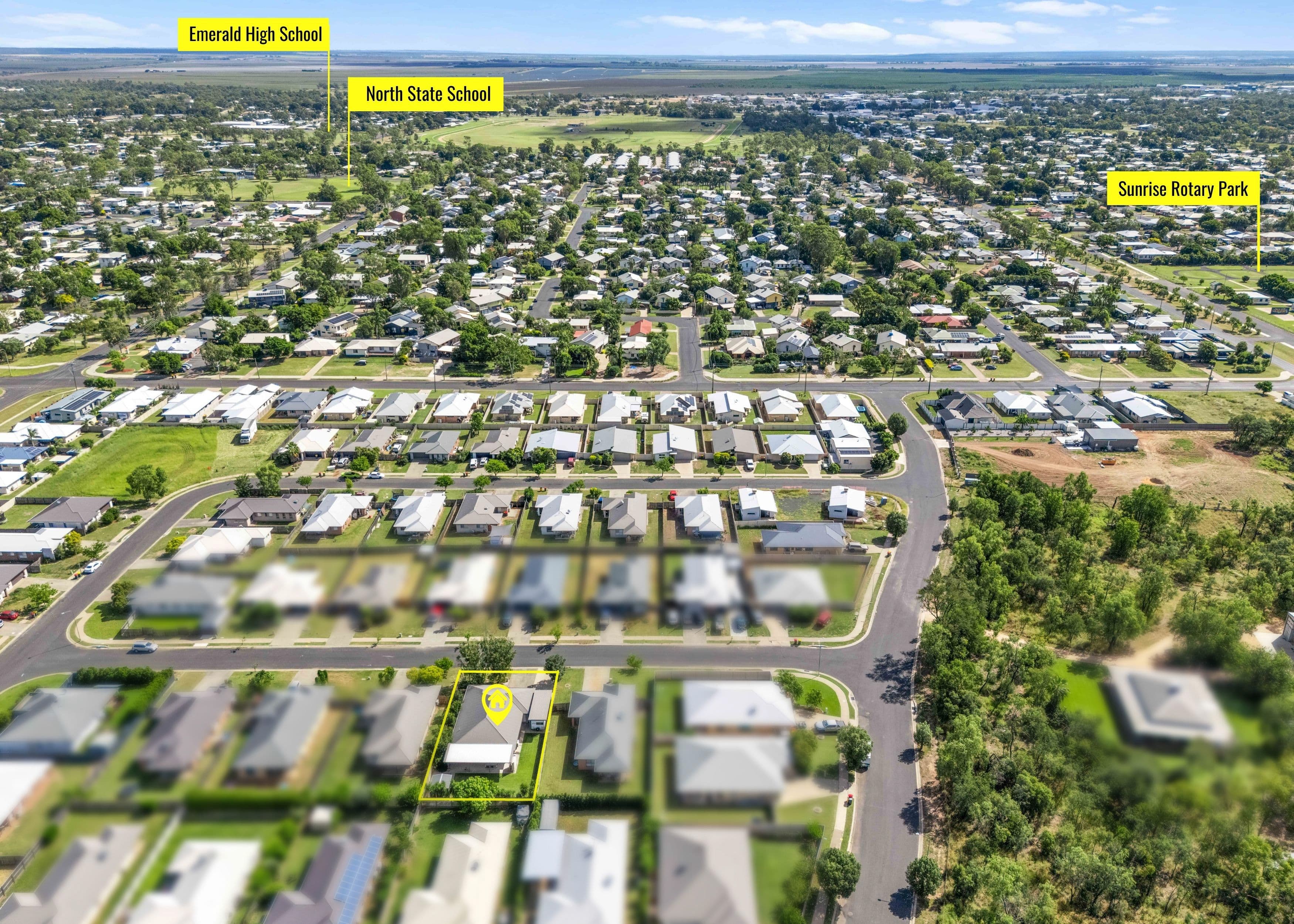 5 Onyx Street, Emerald QLD 4720, Emerald - Thumbnail 2