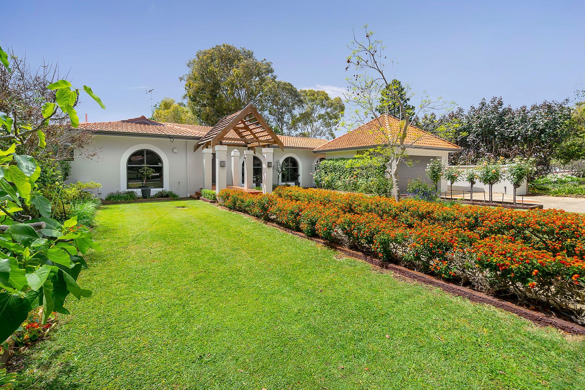 2 Campsie Street, Nedlands WA 6009, Nedlands - Thumbnail 2