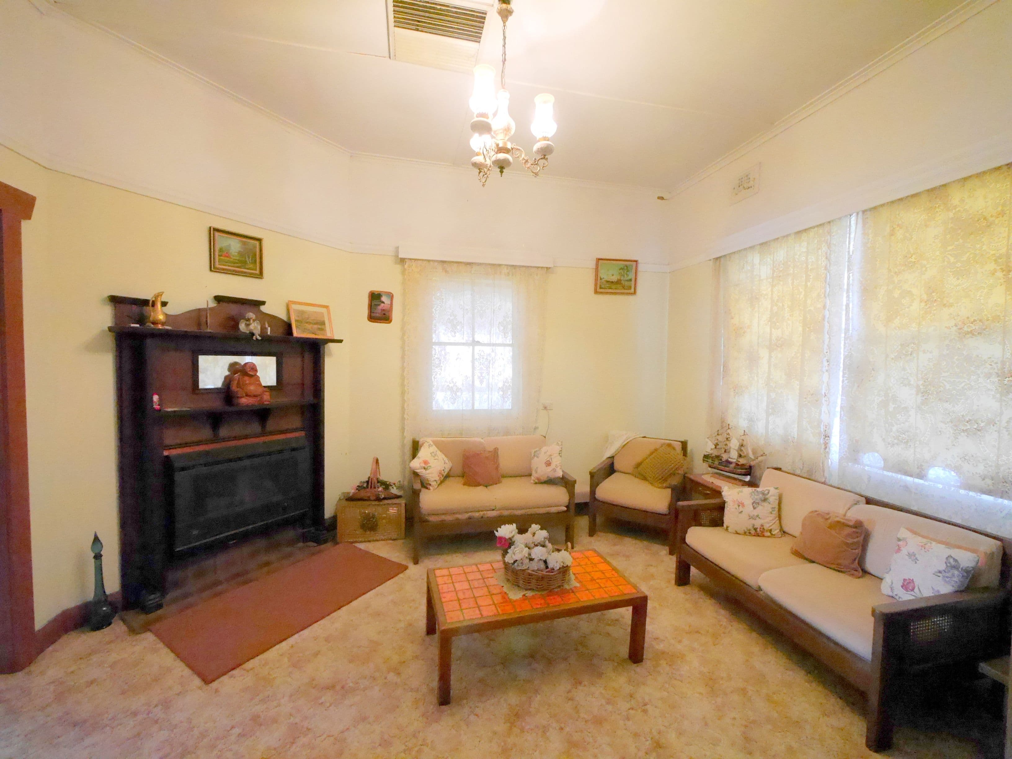66 Brisbane Street, Cowra - Thumbnail 2
