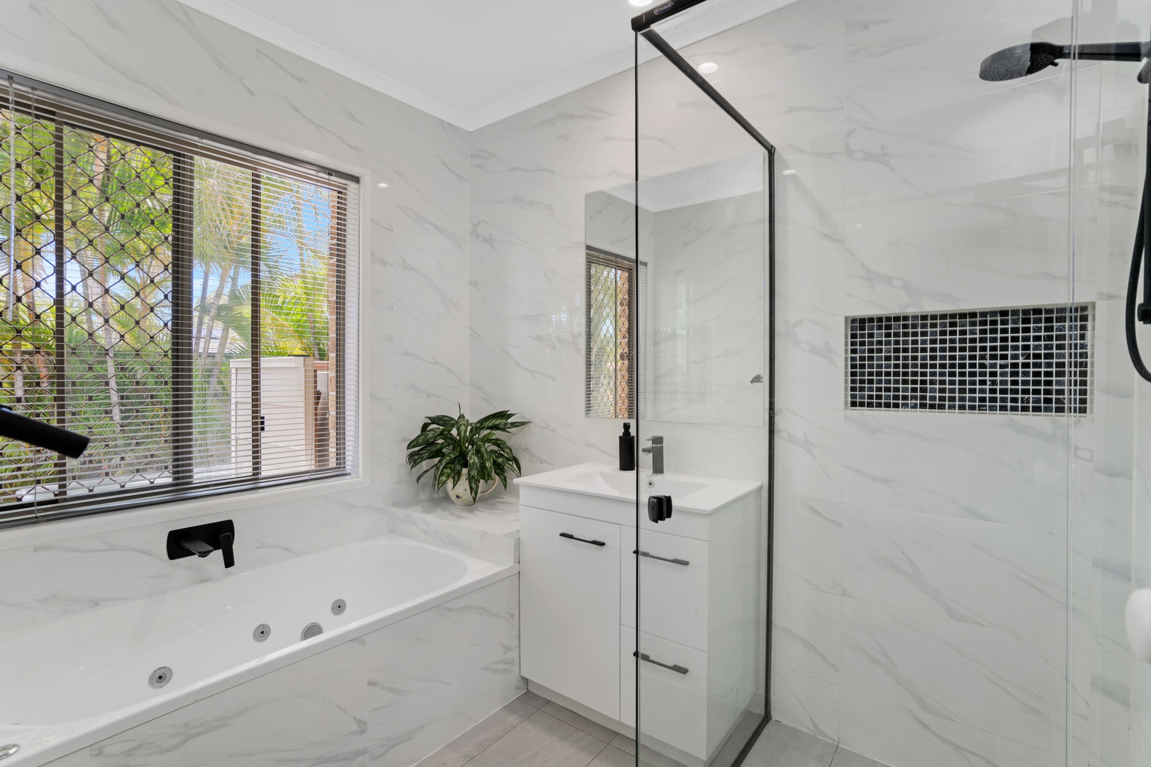 2 Wattlepark Lane, Robina QLD 4226, Robina - Thumbnail 3
