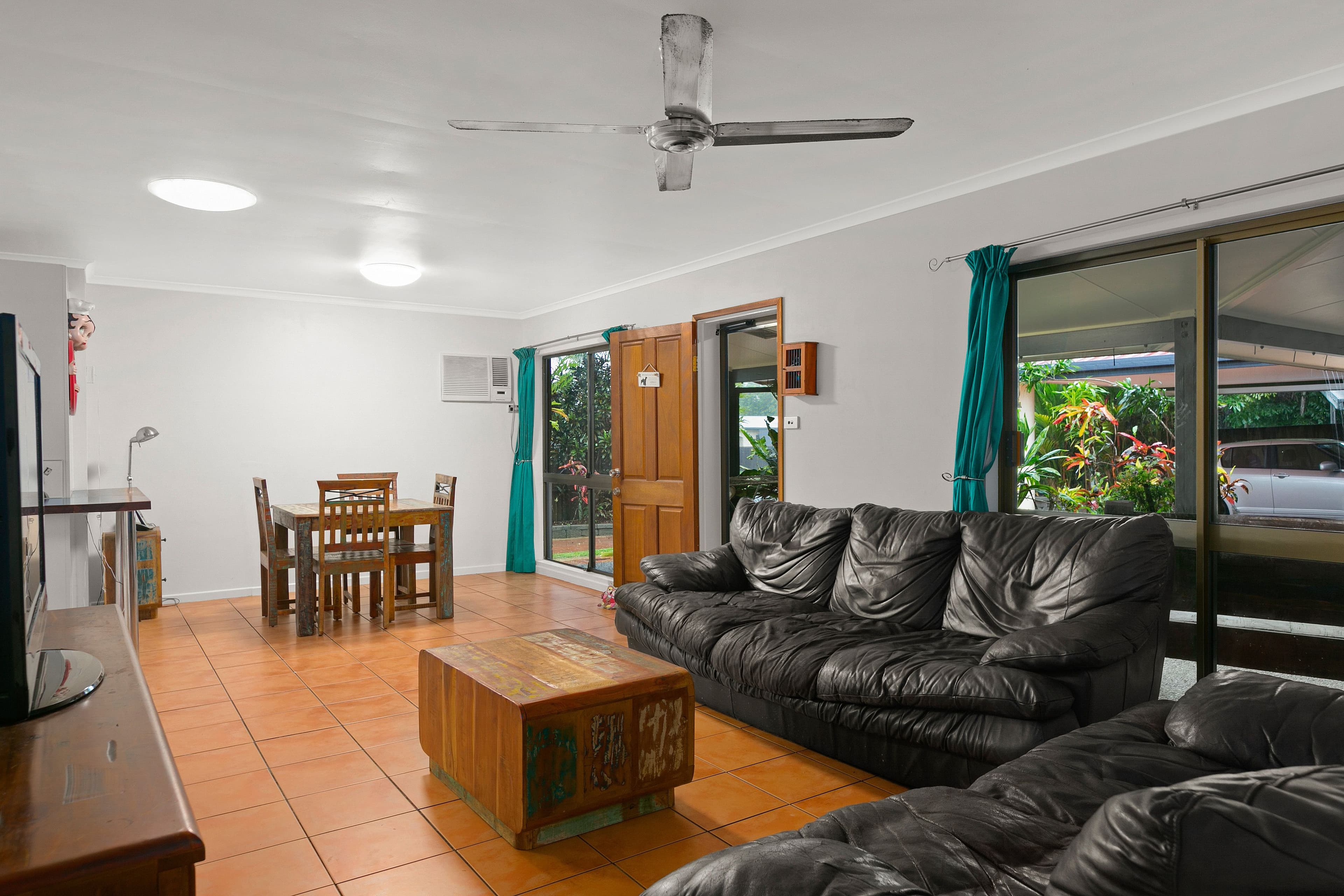 154 Trinity Beach Road, Trinity Beach QLD 4879, Trinity Beach - Thumbnail 2