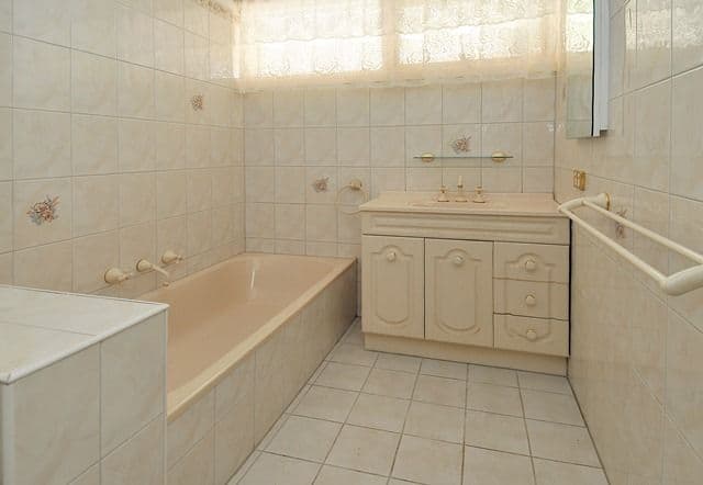 54 Dumbarton Street, RESERVOIR VIC 3073, Reservoir - Thumbnail 5