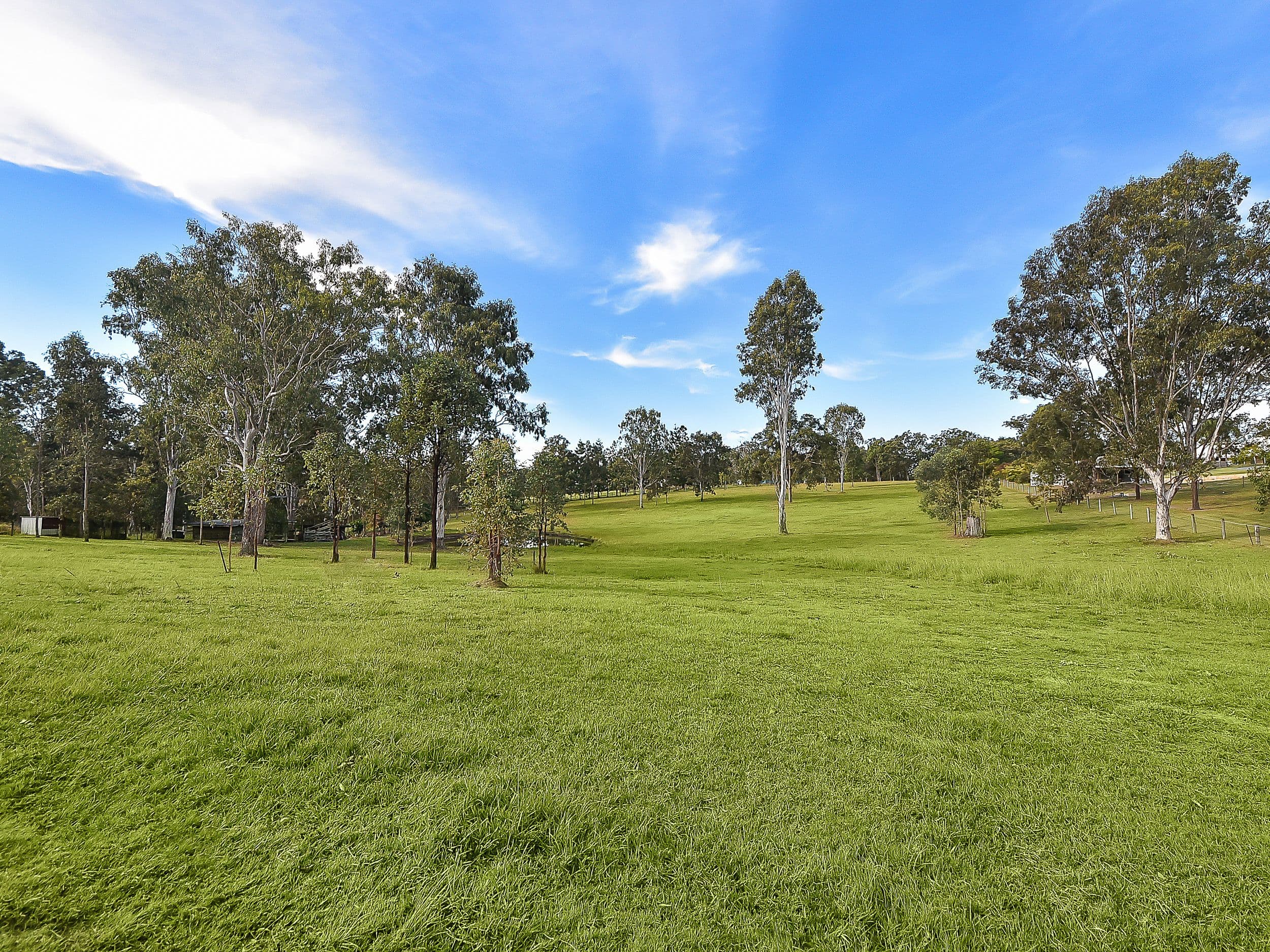 20 Mountain View Court, Samford Valley QLD 4520, Samford Valley - Thumbnail 2