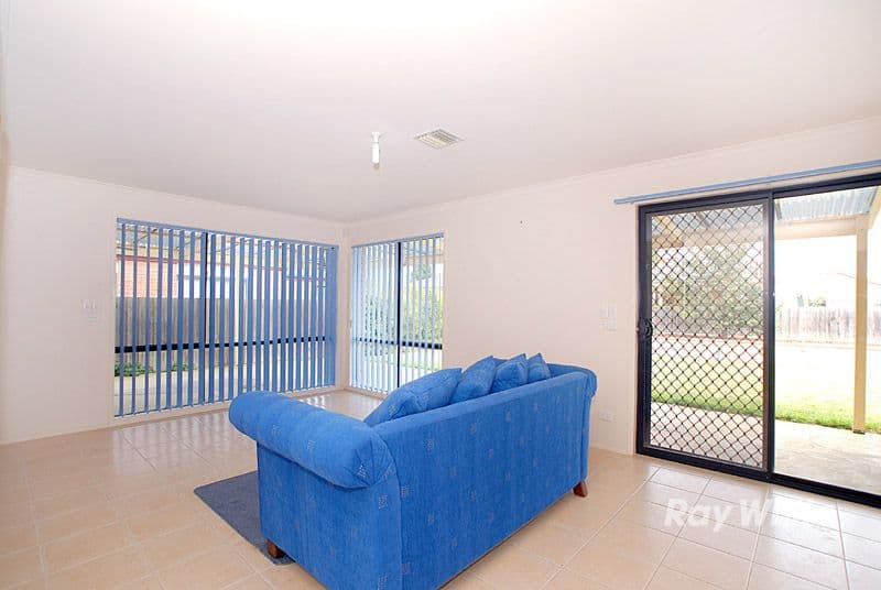 123 Bellevue Drive, BERWICK VIC 3806, Berwick - Thumbnail 5