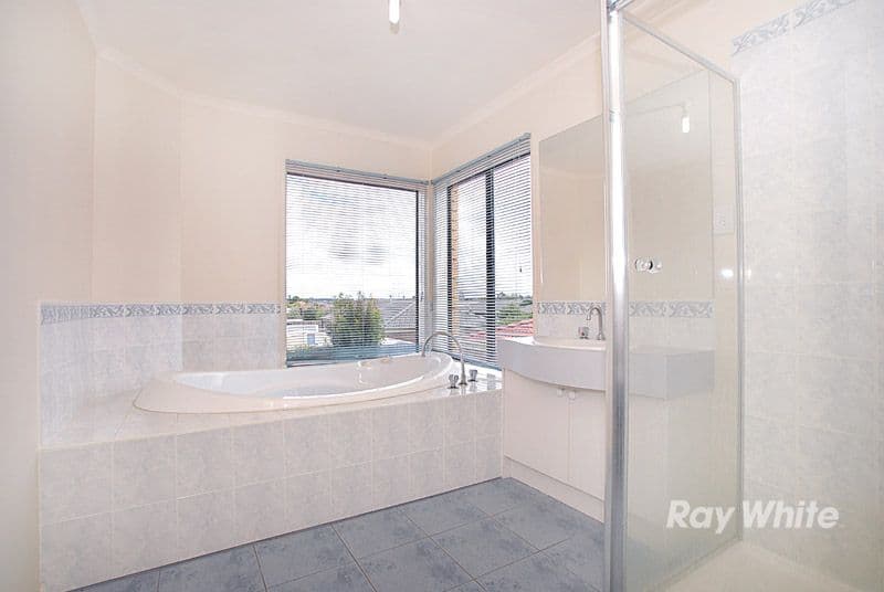 123 Bellevue Drive, BERWICK VIC 3806, Berwick - Thumbnail 6