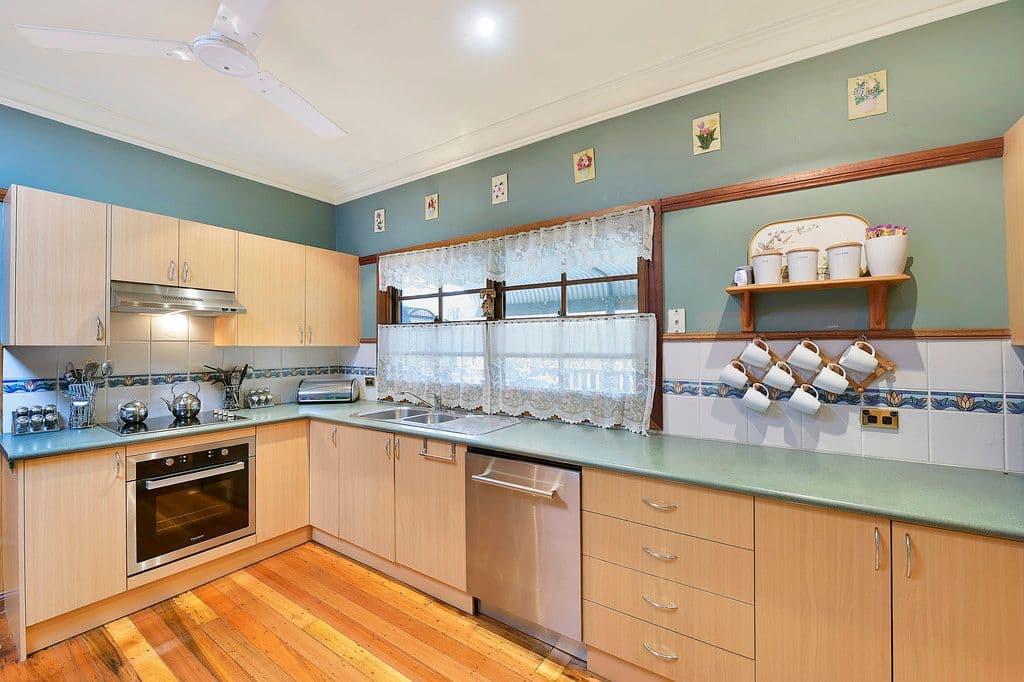 6 Warrina Place, Londonderry - Thumbnail 4