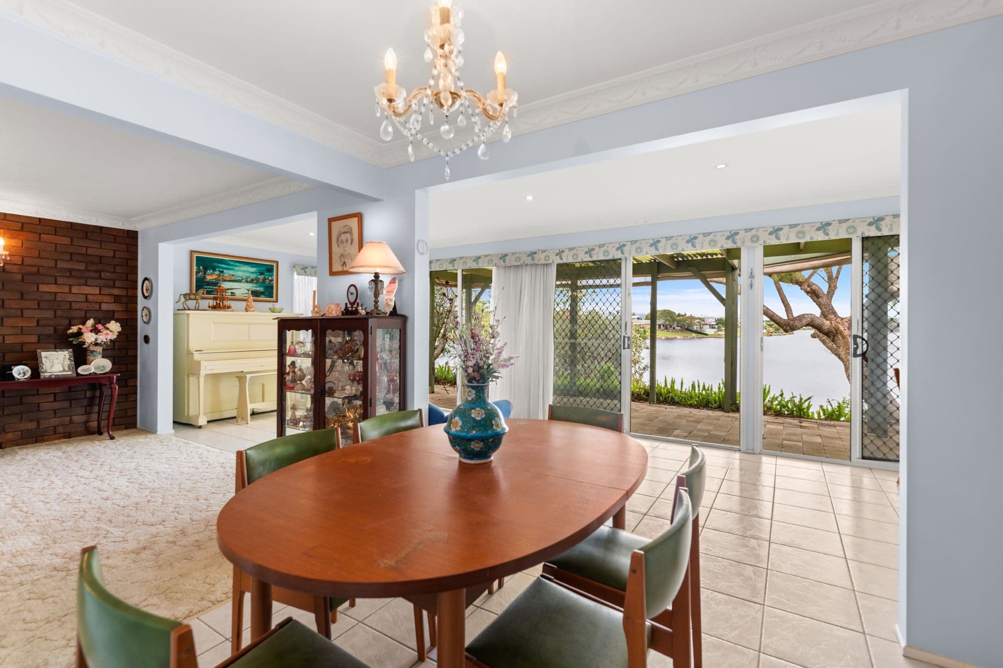 27 Kingfisher Crescent, Burleigh Waters QLD 4220, Burleigh Waters - Thumbnail 6