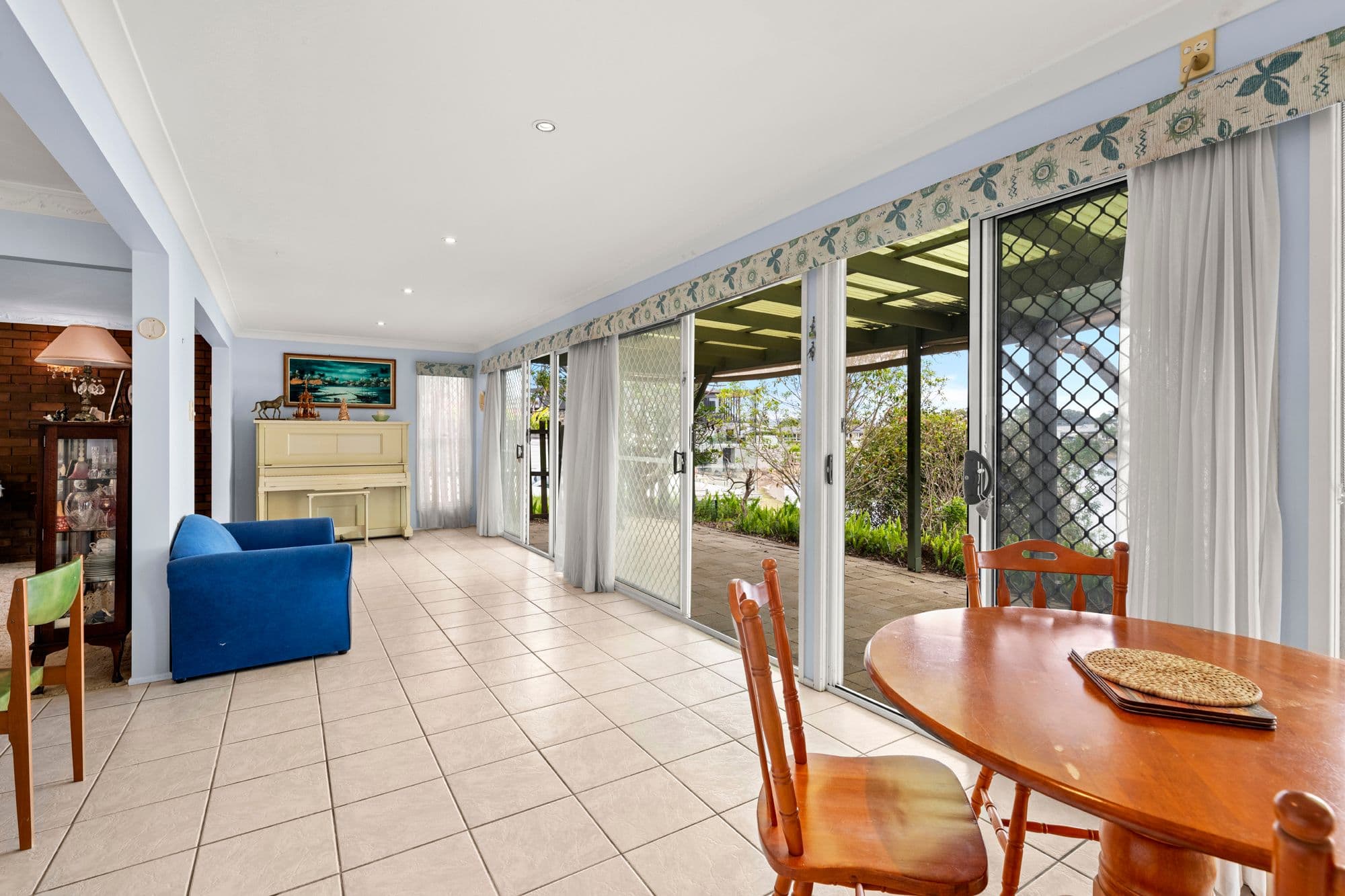 27 Kingfisher Crescent, Burleigh Waters QLD 4220, Burleigh Waters - Thumbnail 7