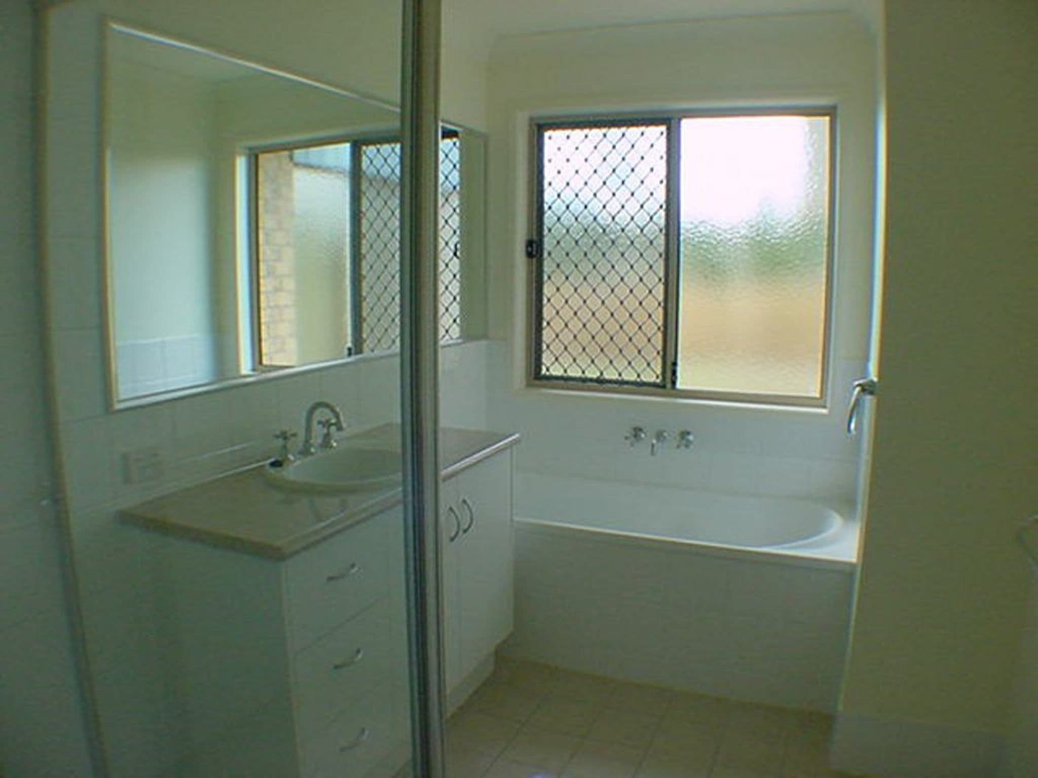 14 Chesterfield Place, FLINDERS VIEW QLD 4305, Flinders View - Thumbnail 3