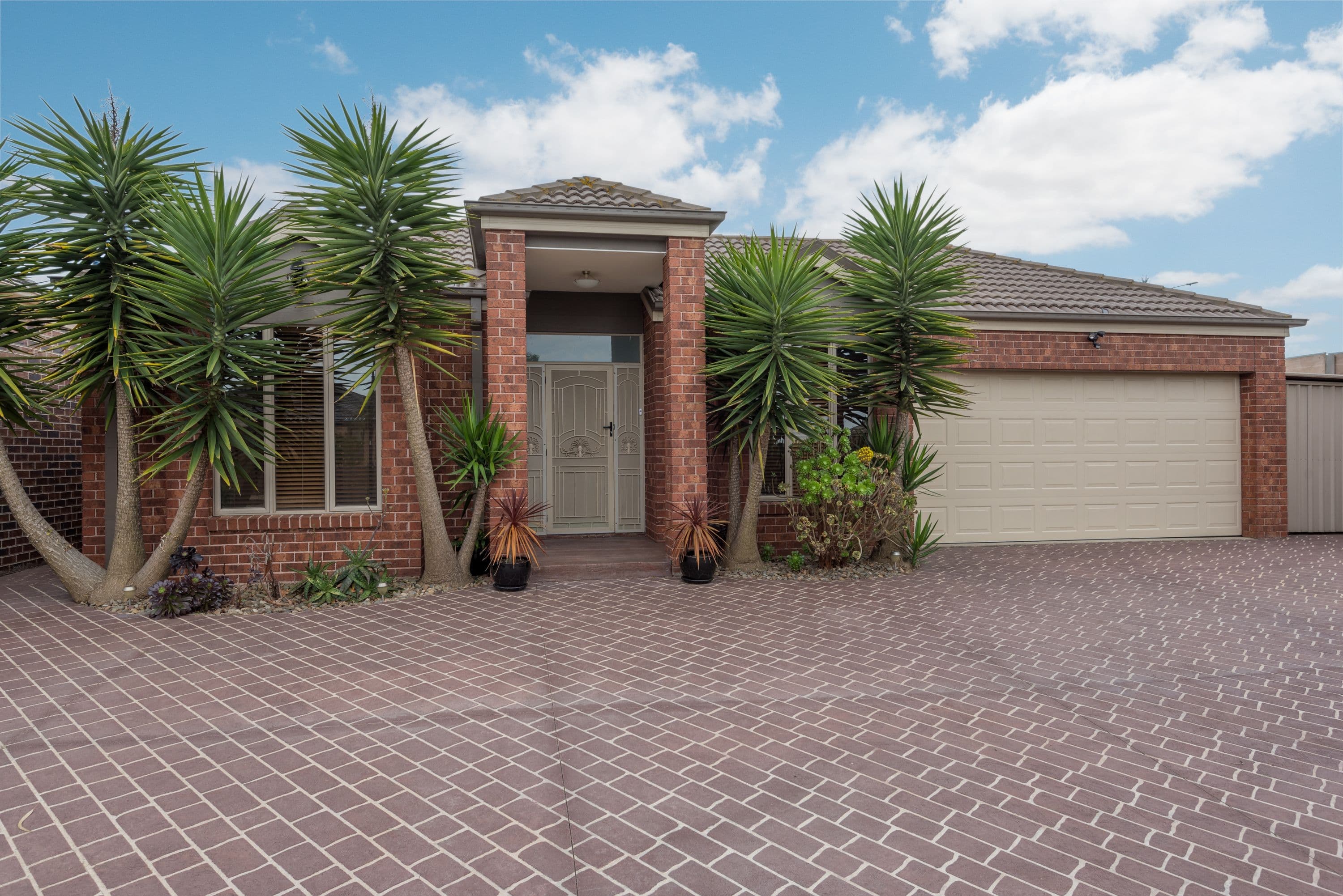 37 Flagstaff Loop, Craigieburn VIC 3064, Craigieburn - Image 1