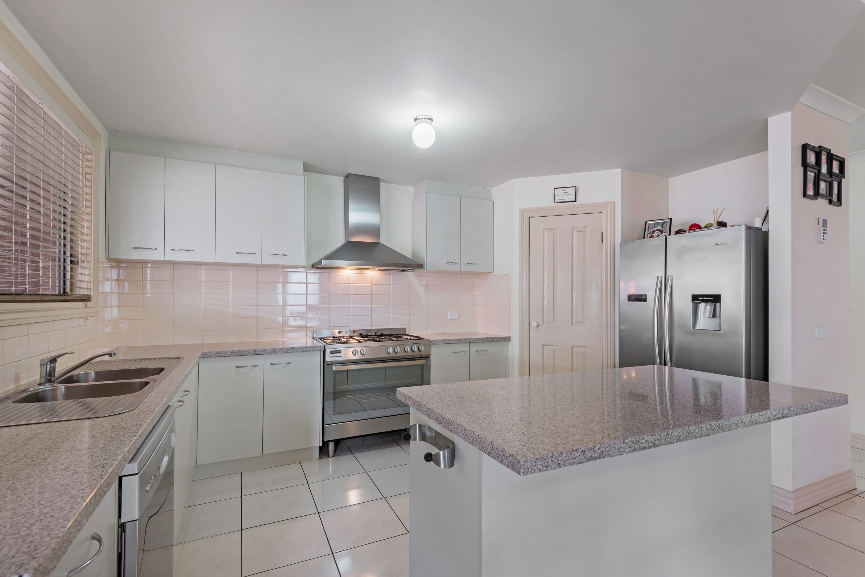 37 Flagstaff Loop, Craigieburn VIC 3064, Craigieburn - Thumbnail 3