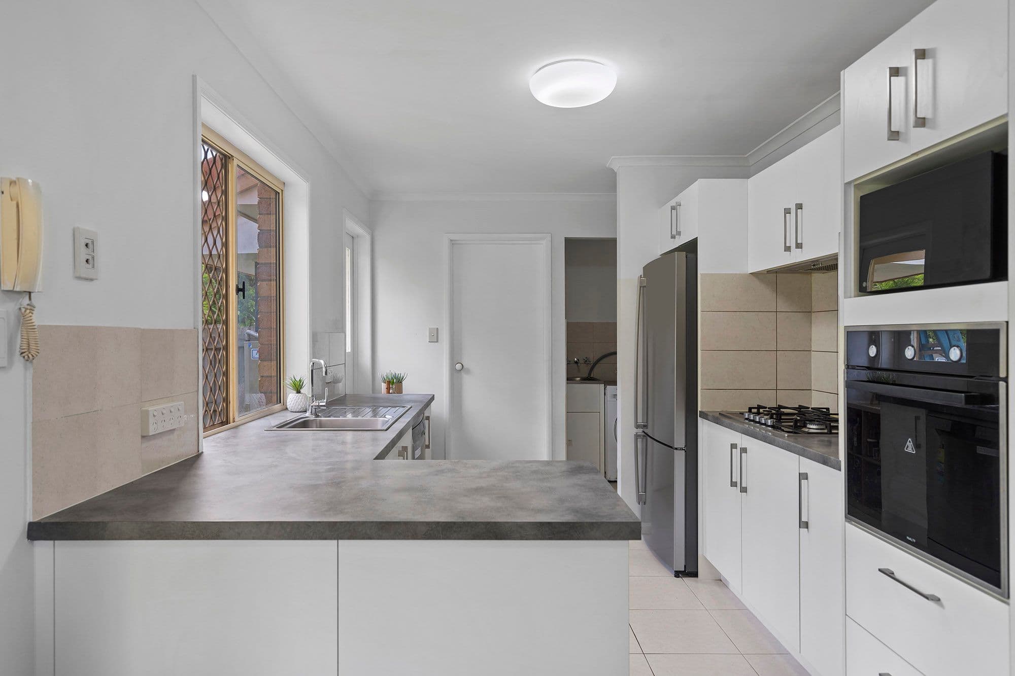 189 Wecker Road (enter via Carbora St), Mansfield QLD 4122, Mansfield - Thumbnail 8