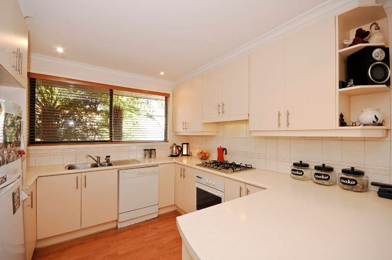46 Cambden Park Parade, FERNTREE GULLY VIC 3156, Ferntree Gully - Thumbnail 2