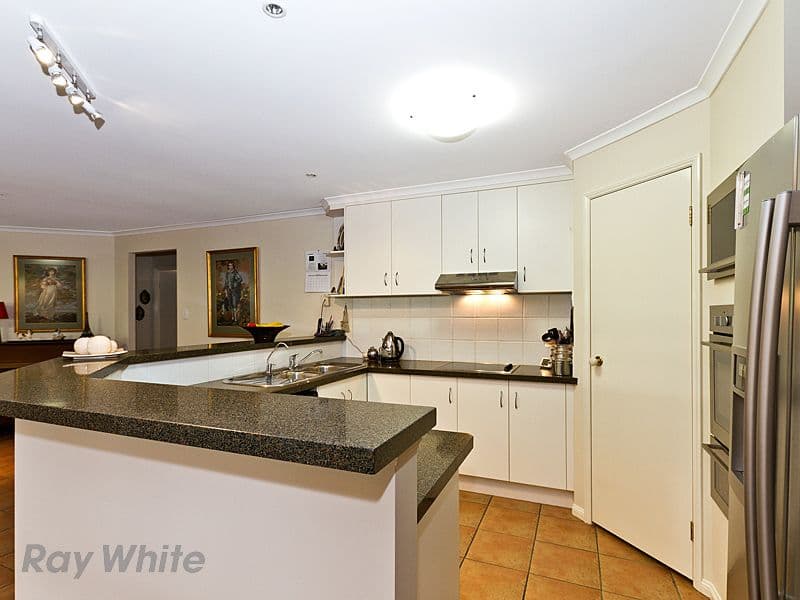 2  Babylon Place, FOREST LAKE QLD 4078, Forest Lake - Thumbnail 3