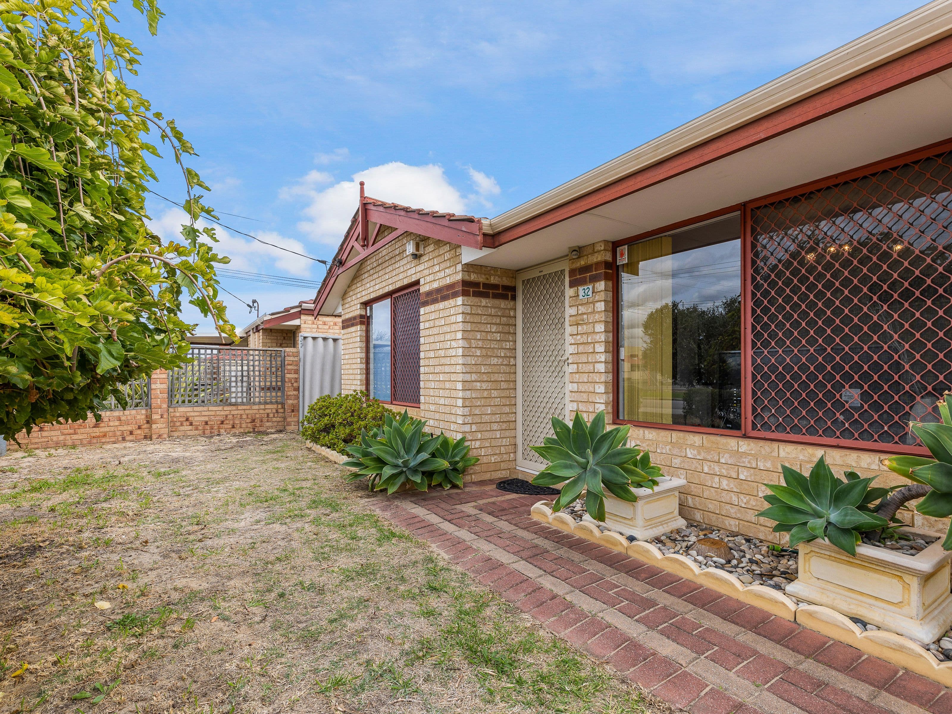 32 Crawford Street, Cannington WA 6107, Cannington - Thumbnail 2