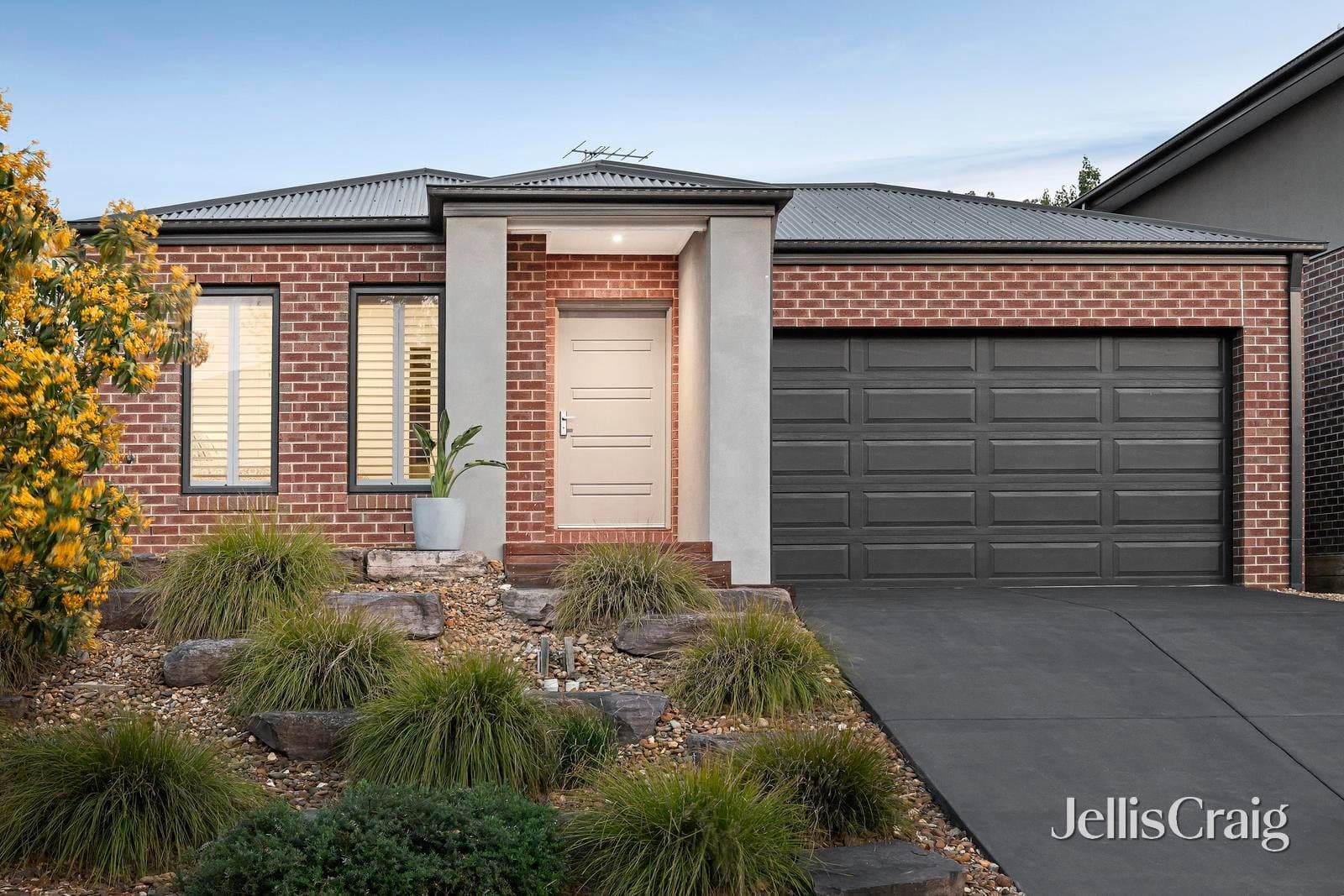 75 Locksley Road, Chirnside Park, Chirnside Park - Thumbnail 2