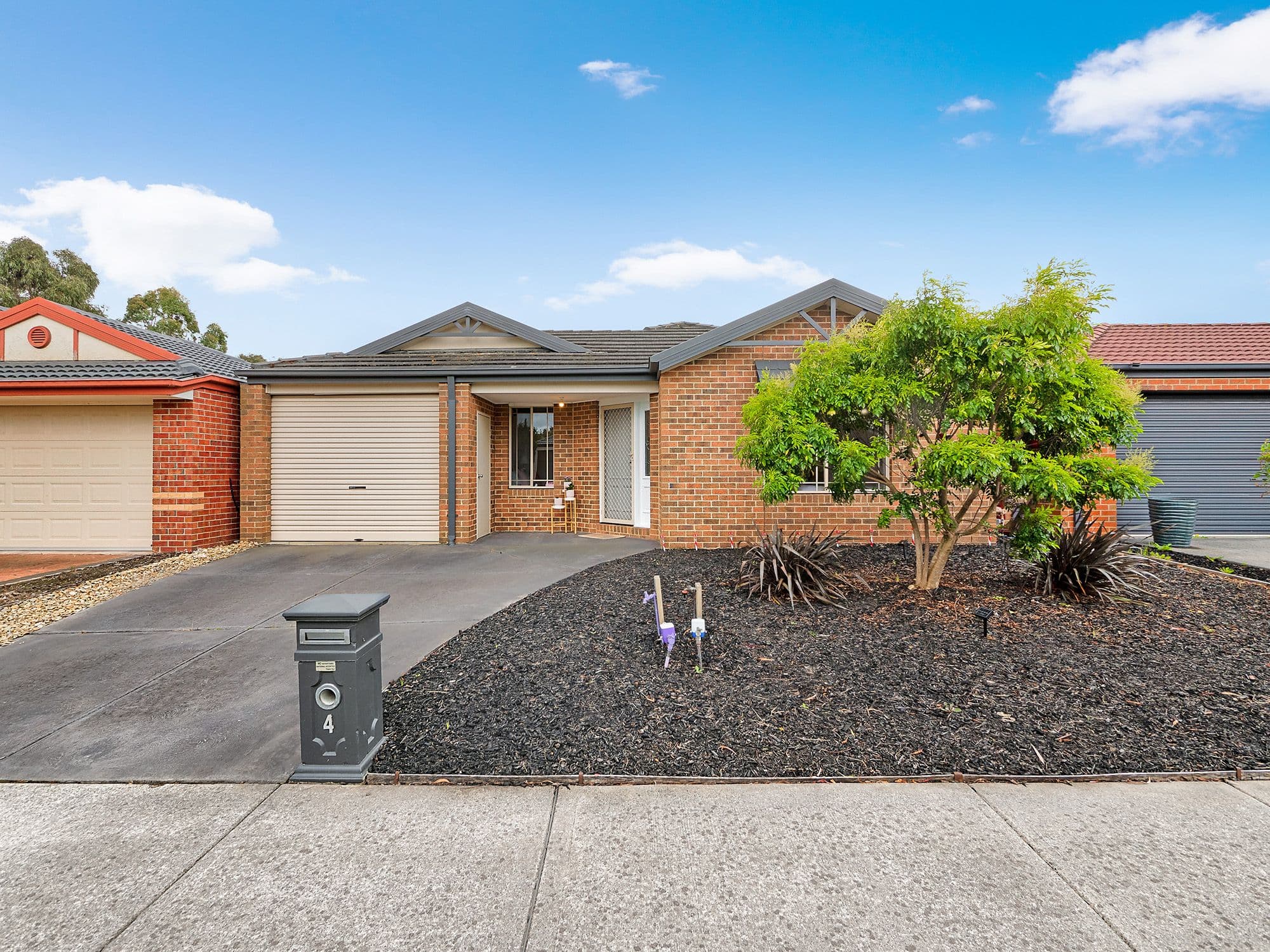 4 Tyndall Street, Cranbourne East VIC 3977, Cranbourne East - Thumbnail 2