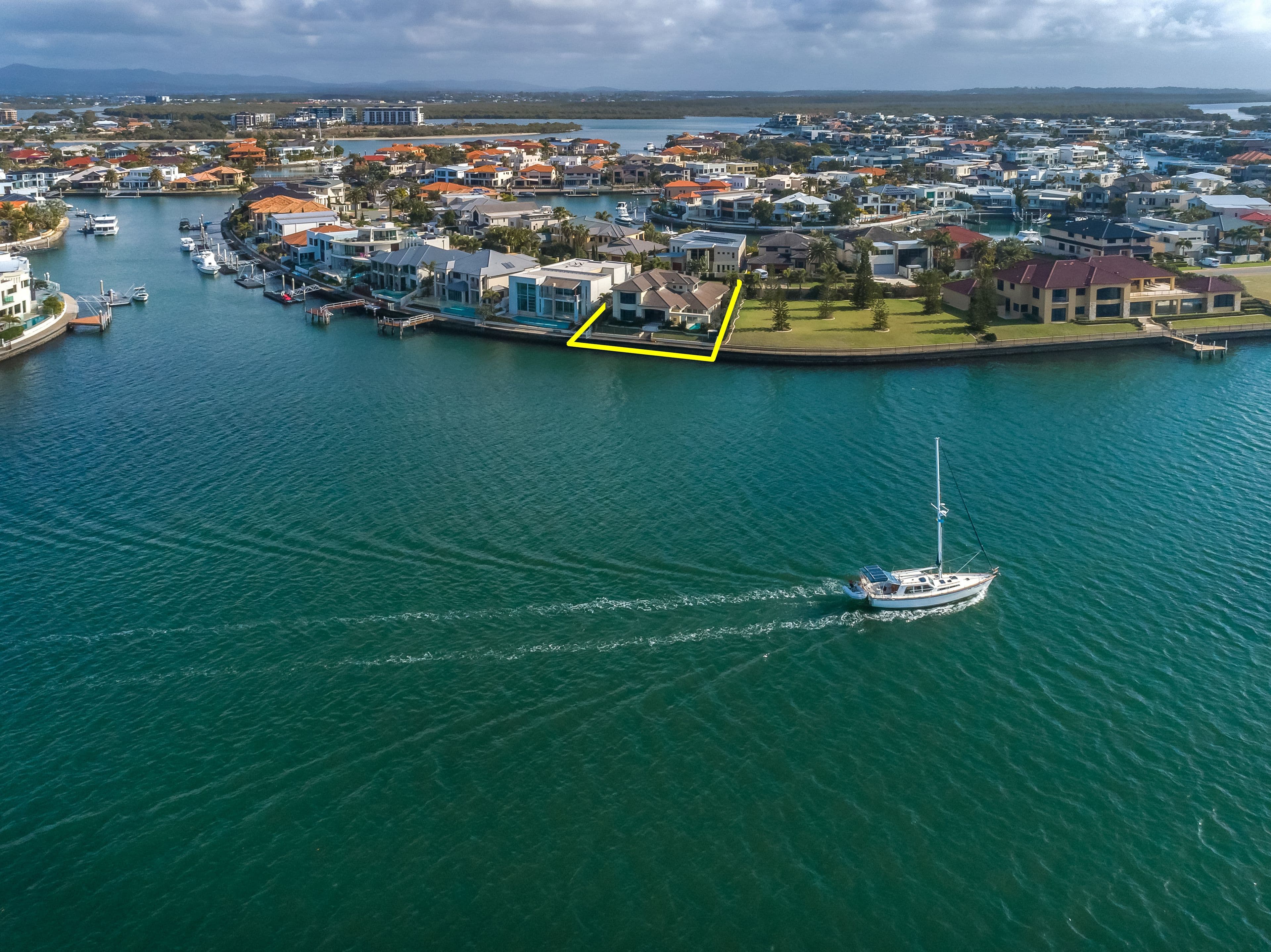 42 King Charles Drive, Sovereign Islands QLD 4216, Sovereign Islands - Thumbnail 4