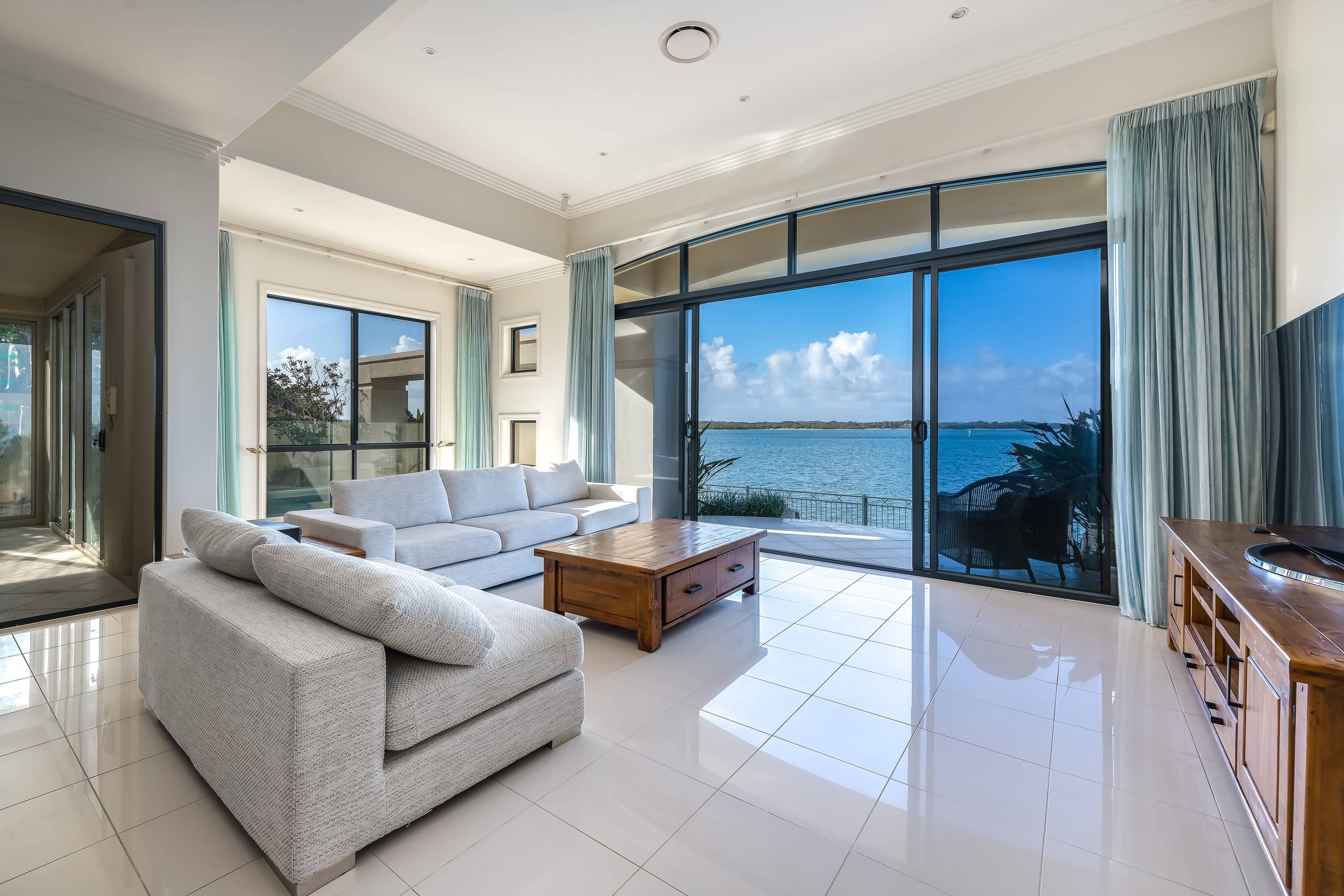 42 King Charles Drive, Sovereign Islands QLD 4216, Sovereign Islands - Thumbnail 6