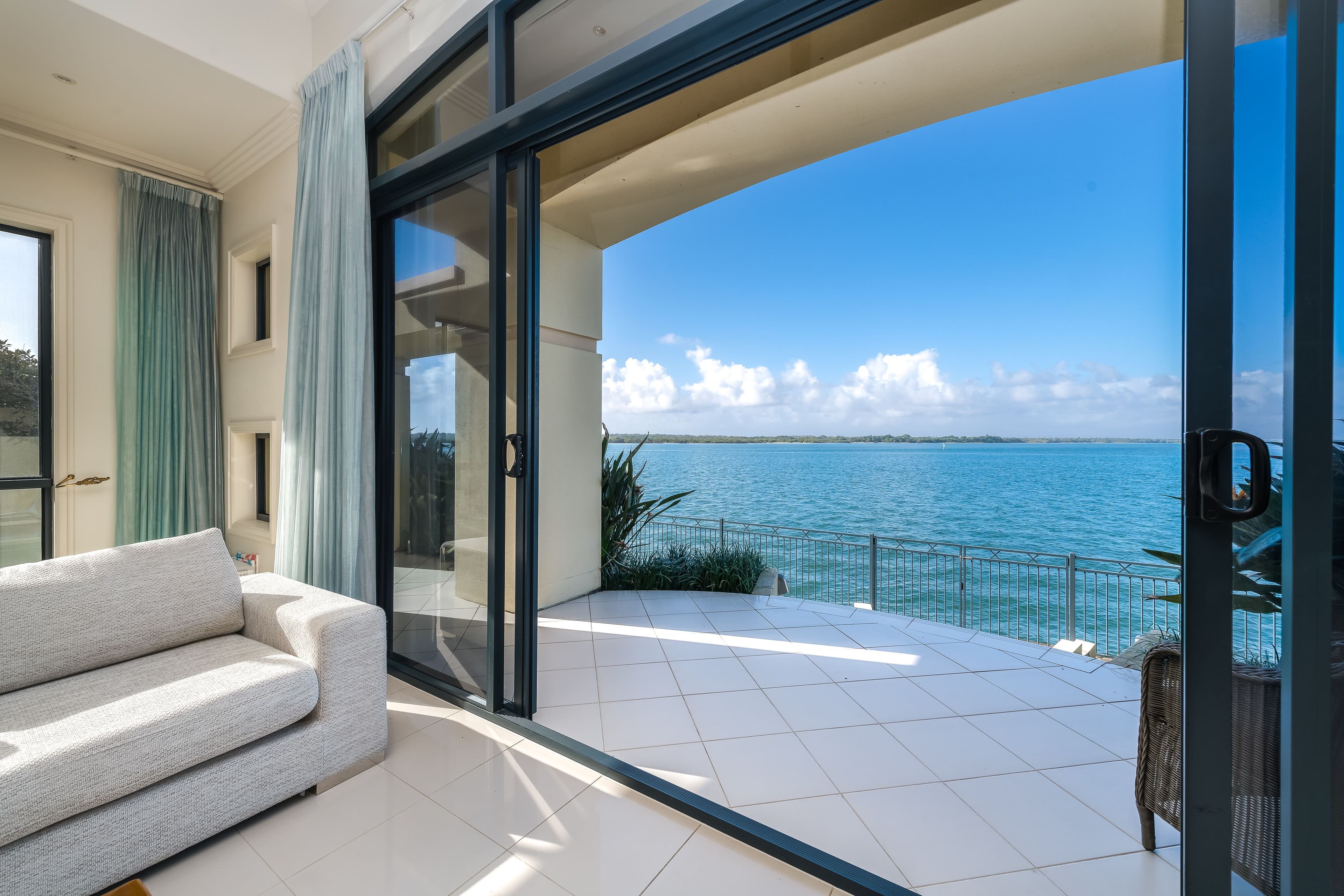 42 King Charles Drive, Sovereign Islands QLD 4216, Sovereign Islands - Thumbnail 7