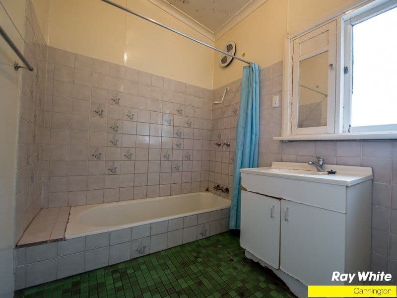 128  Centre Street, QUEENS PARK WA 6107, Queens Park - Thumbnail 3