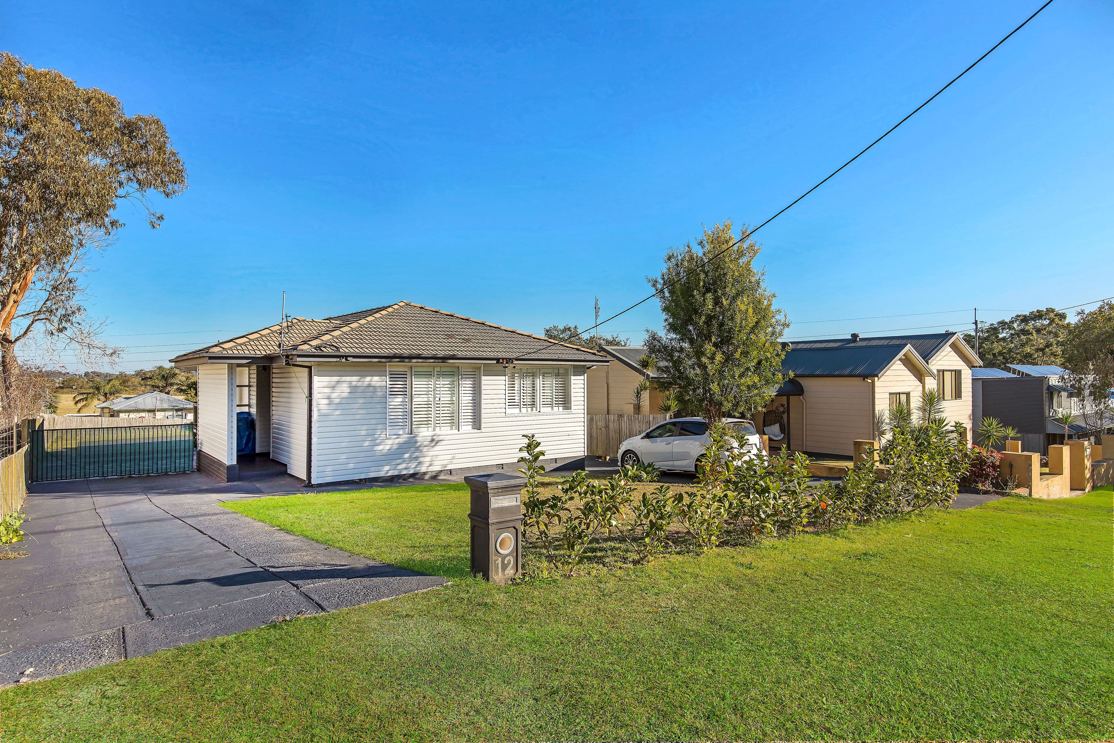 12 Maitland Road, Springfield - Thumbnail 2