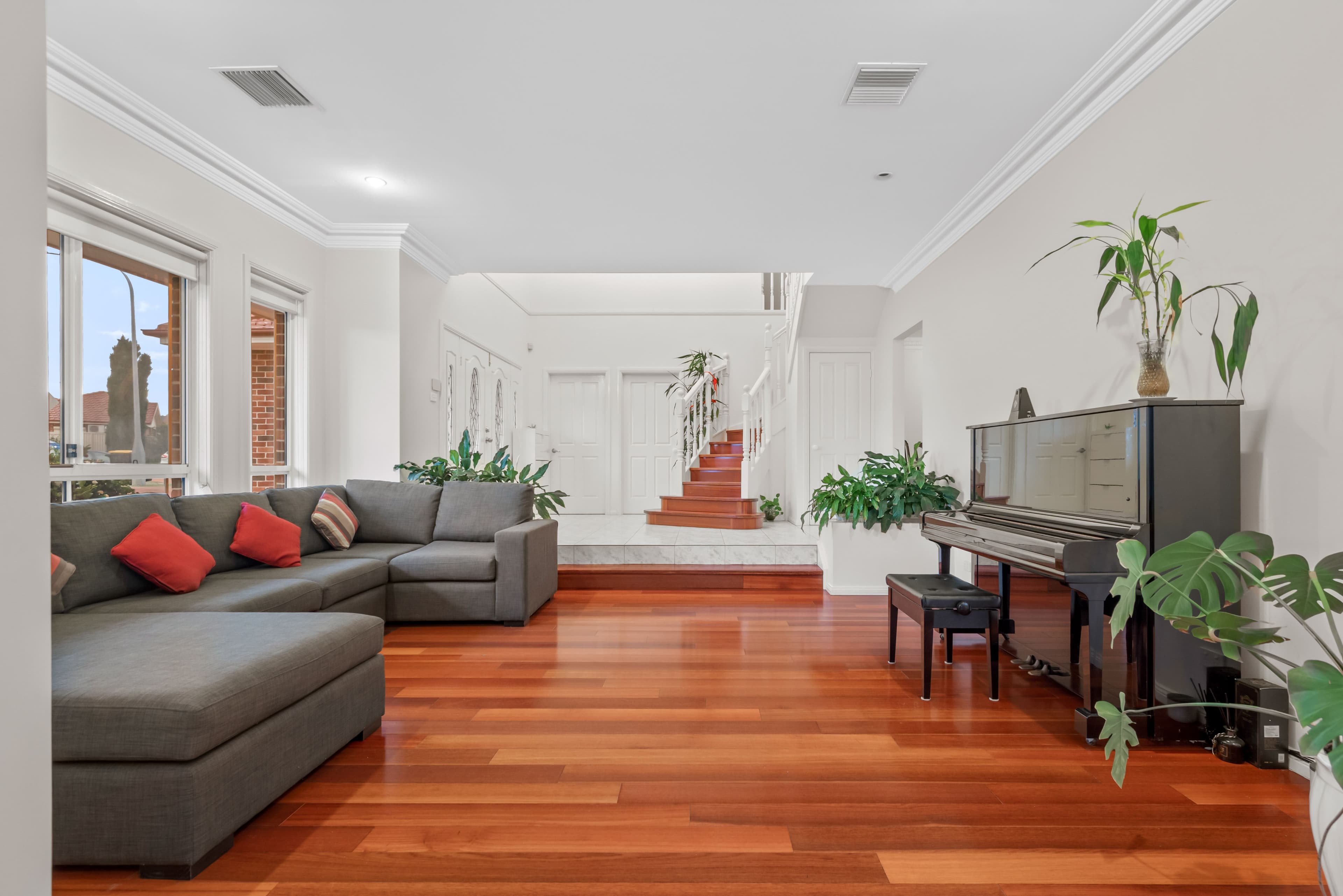15 Lindeman Crescent, Green Valley NSW 2168, Green Valley - Thumbnail 5