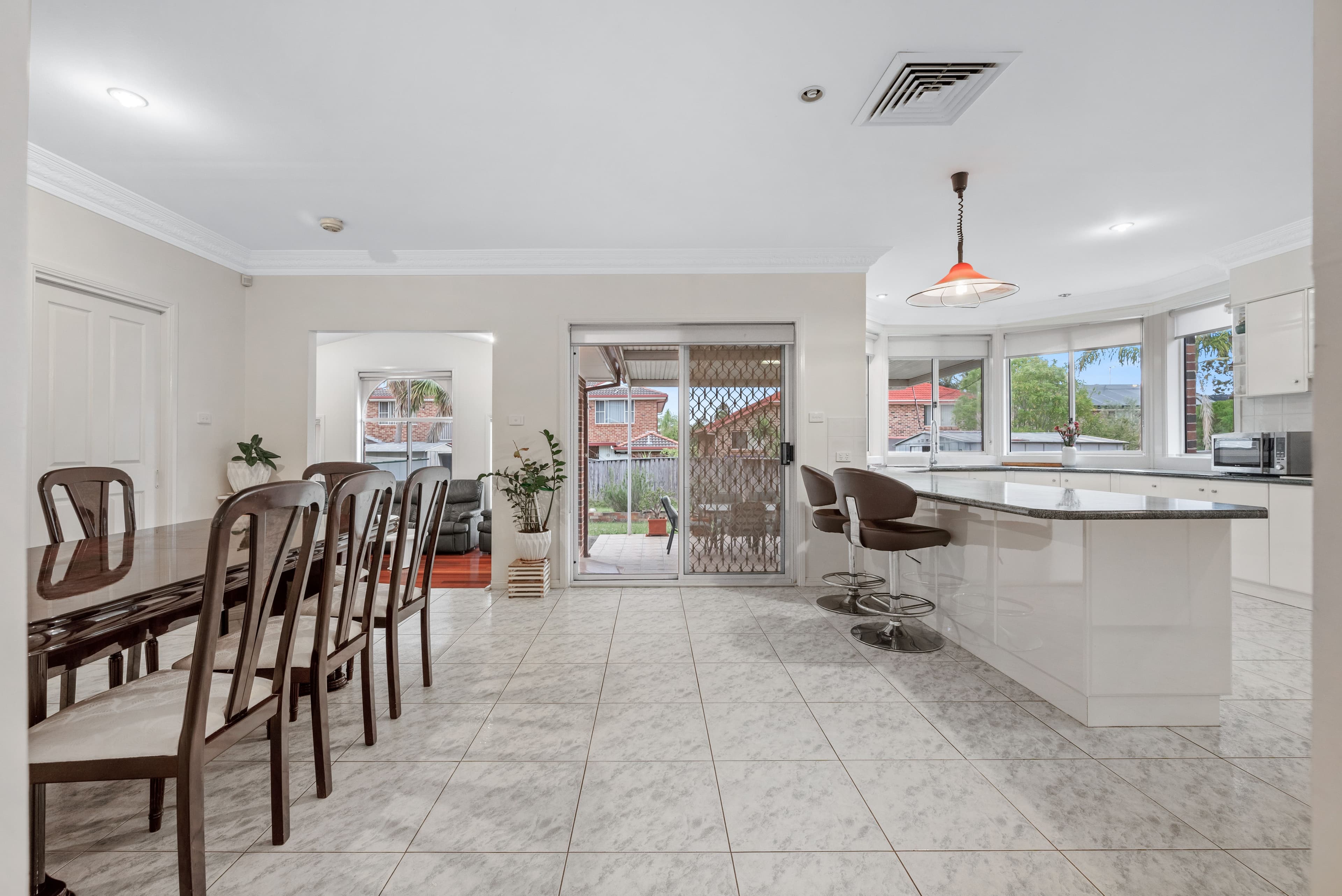 15 Lindeman Crescent, Green Valley NSW 2168, Green Valley - Thumbnail 8