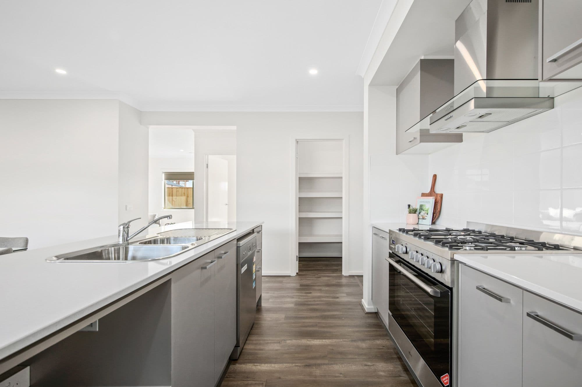 15 Cassata Road, MANOR LAKES VIC 3024, Manor Lakes - Thumbnail 2