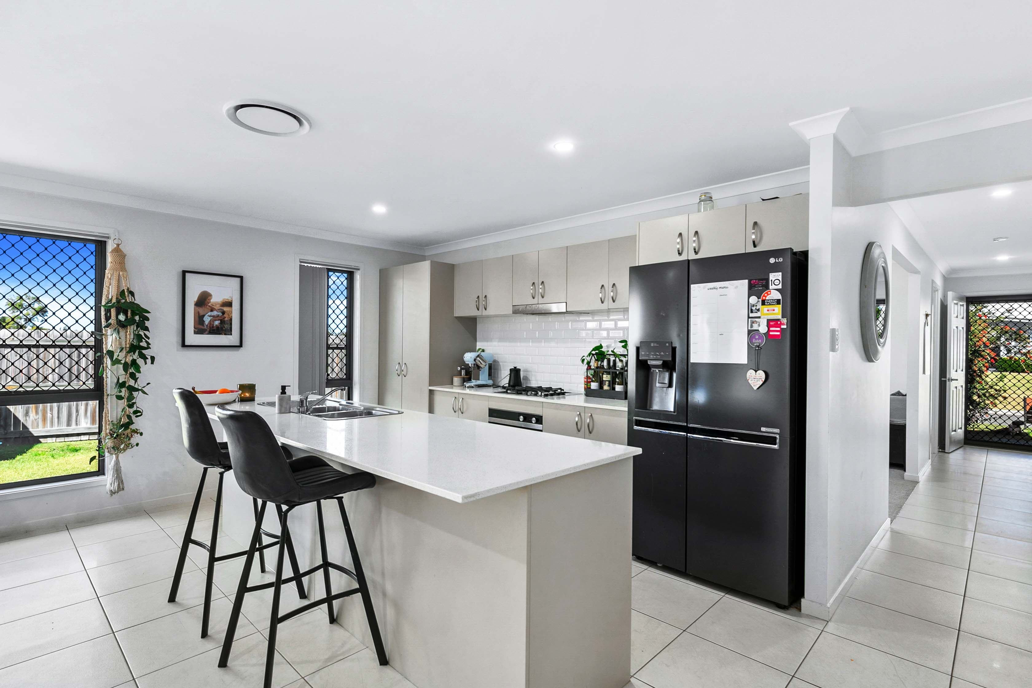 2 Oceanfront Court, Urangan QLD 4655, Urangan - Thumbnail 8
