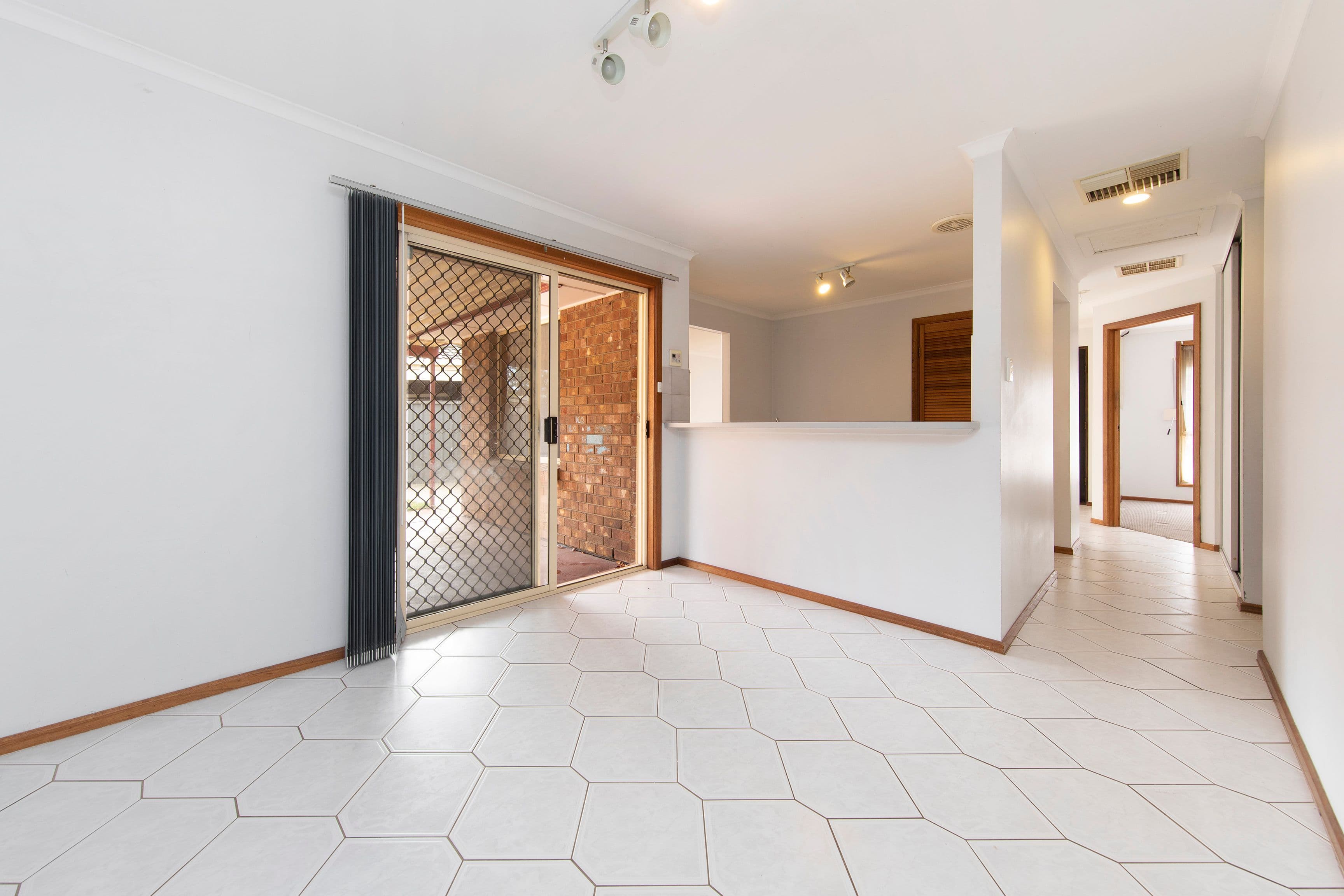 14 Whitehart Close, Blakeview SA 5114, Blakeview - Thumbnail 7