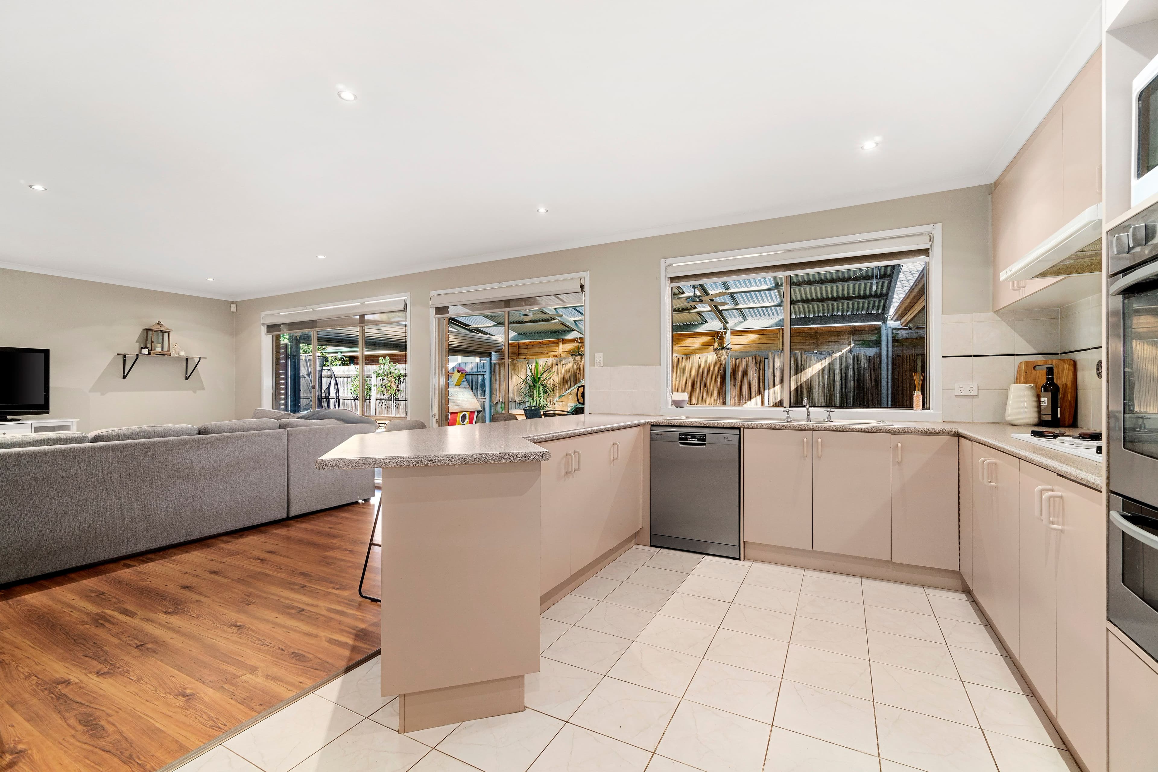 26 Kilcunda Drive, Rowville VIC 3178, Rowville - Thumbnail 4